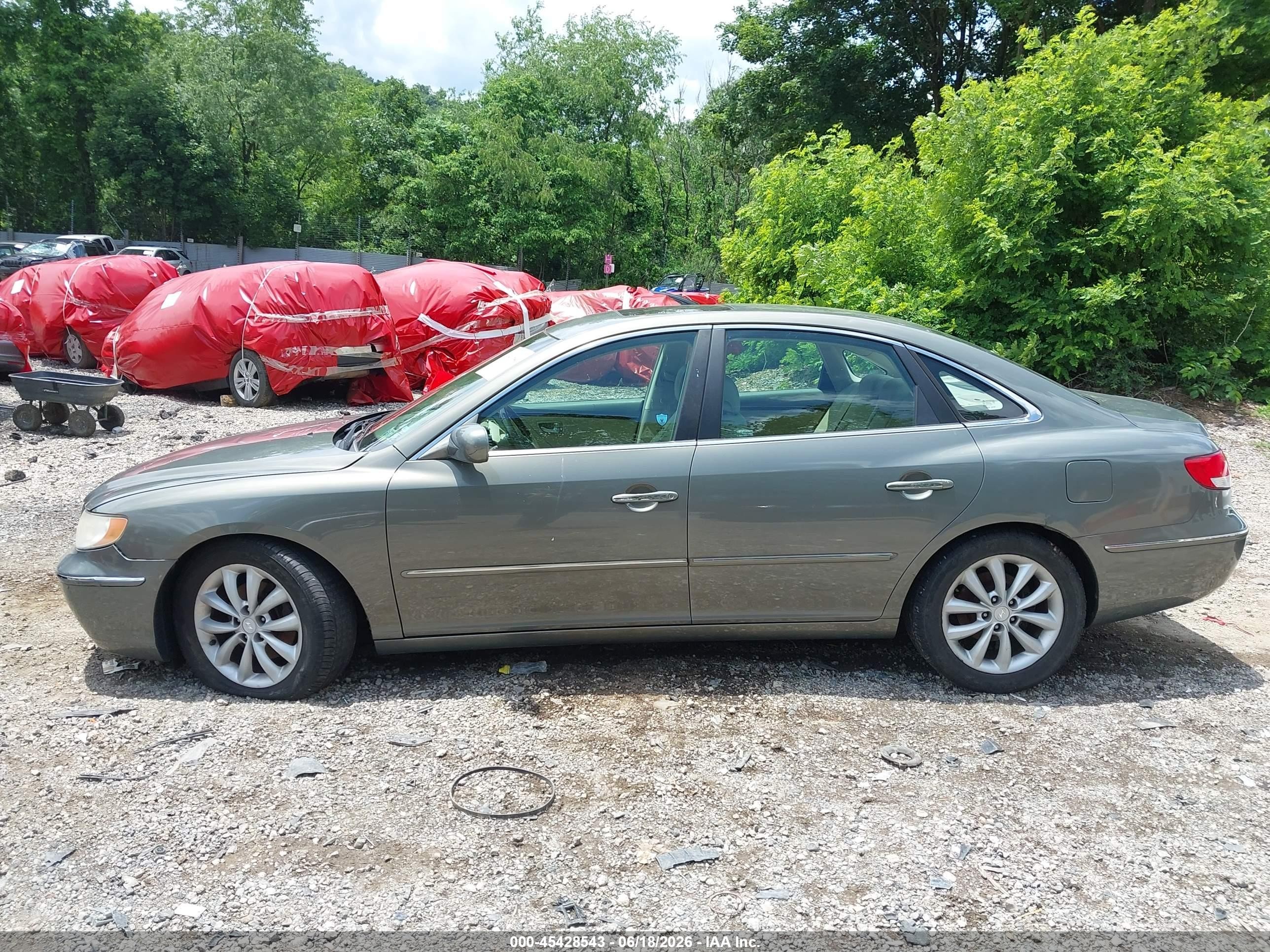 2006 Hyundai Azera Limited/se Серый vin: KMHFC46F46A046904