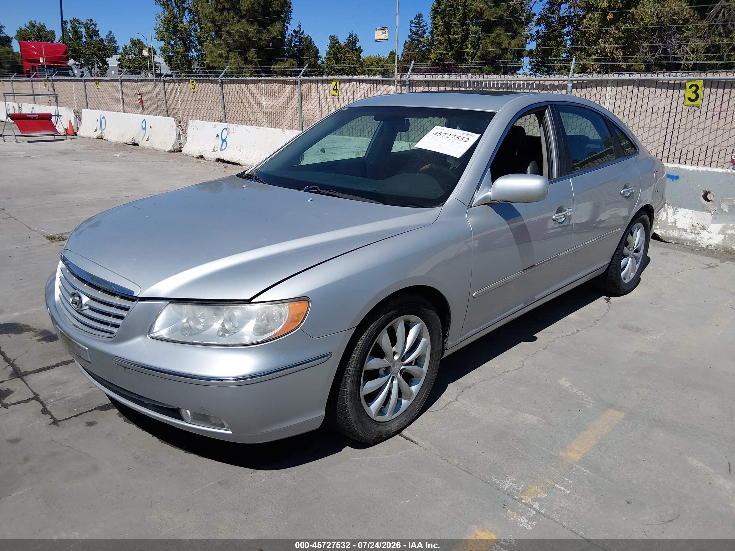 2006 Hyundai Azera Limited/se Silver vin: KMHFC46F46A097593