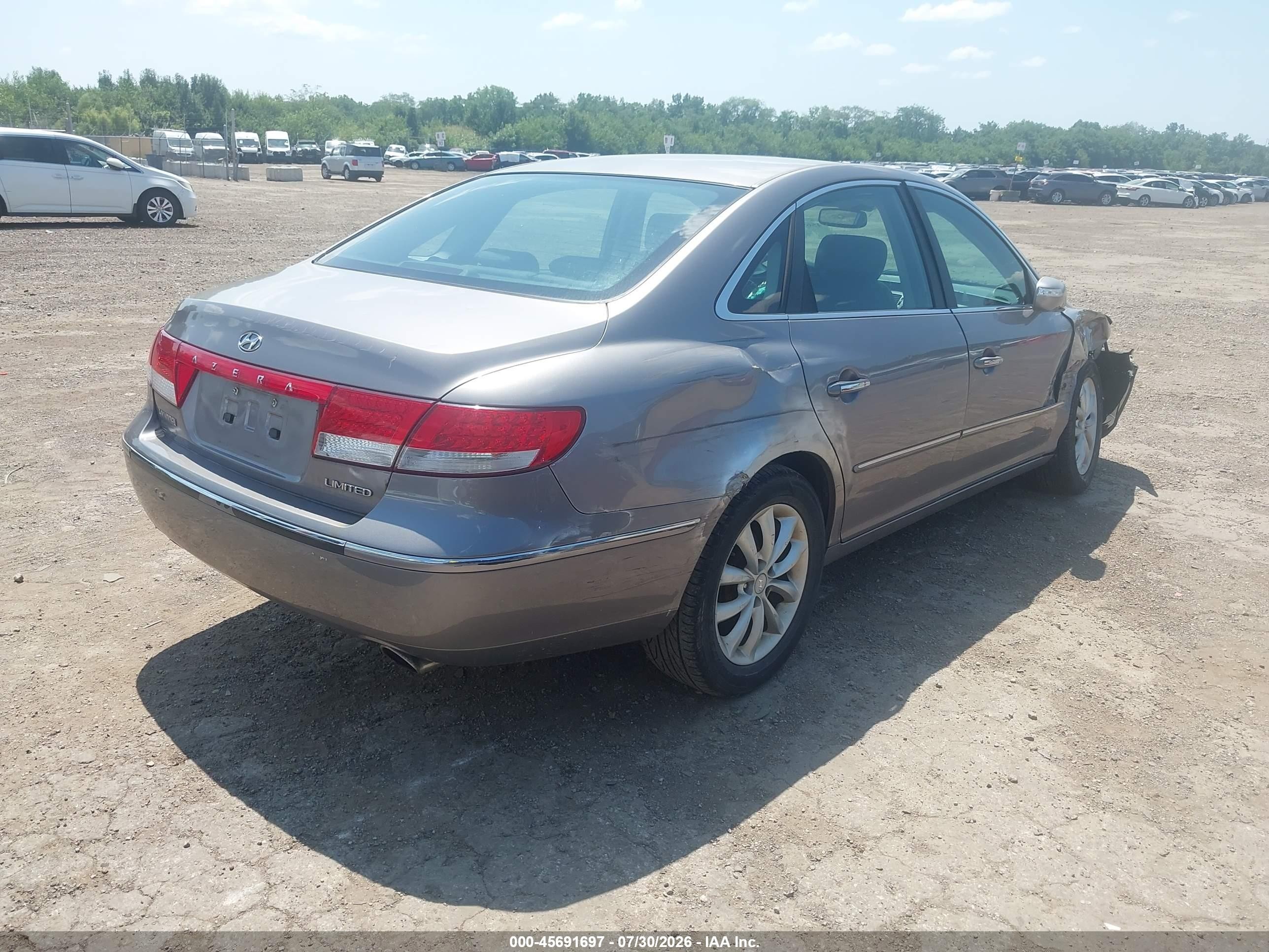 2007 Hyundai Azera Limited/se Silver vin: KMHFC46F47A140444