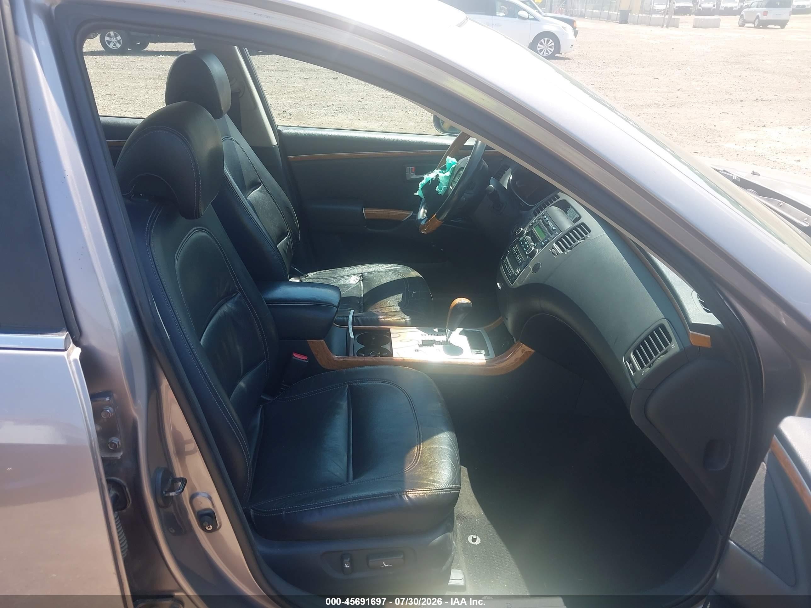 2007 Hyundai Azera Limited/se Silver vin: KMHFC46F47A140444