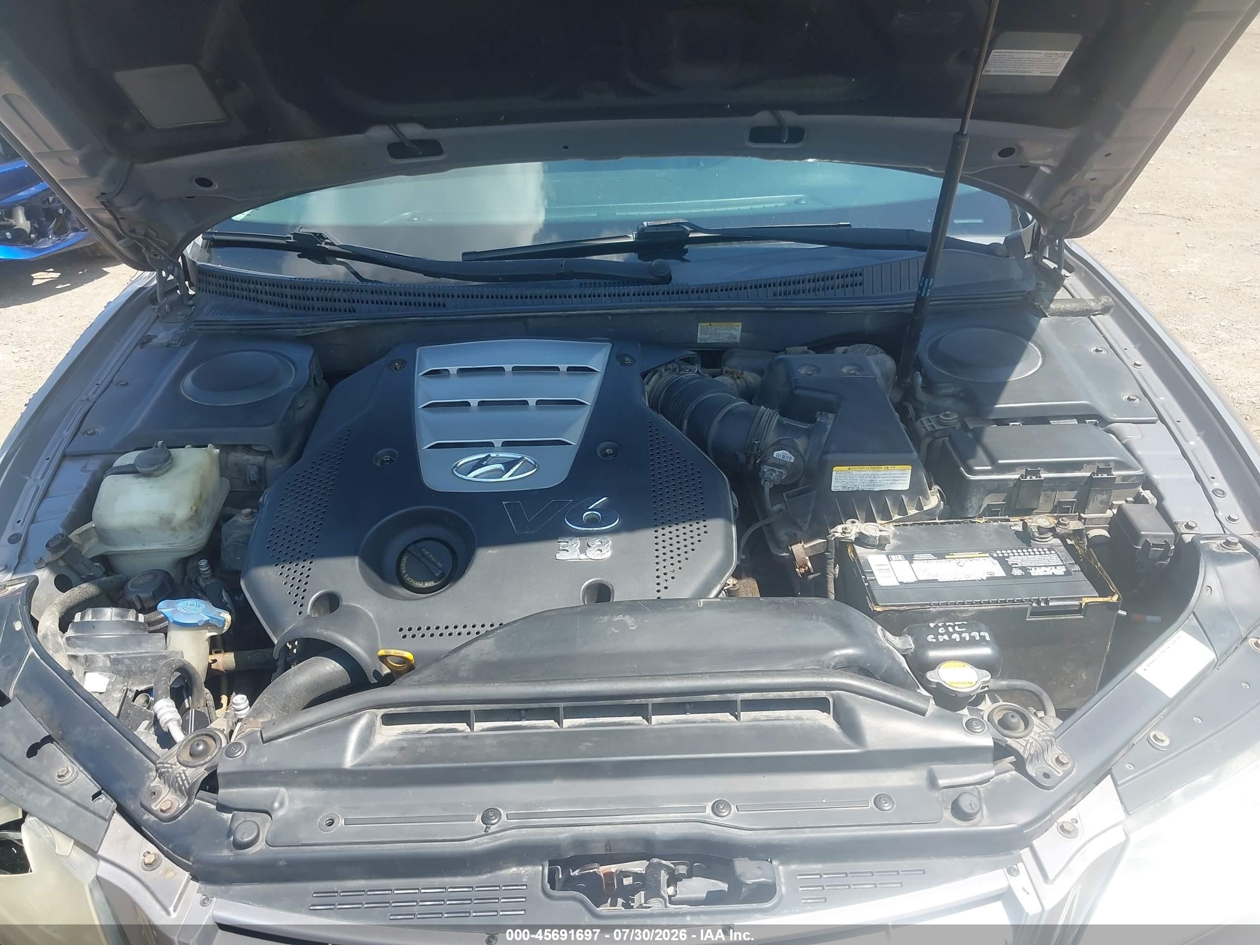 2007 Hyundai Azera Limited/se Silver vin: KMHFC46F47A140444