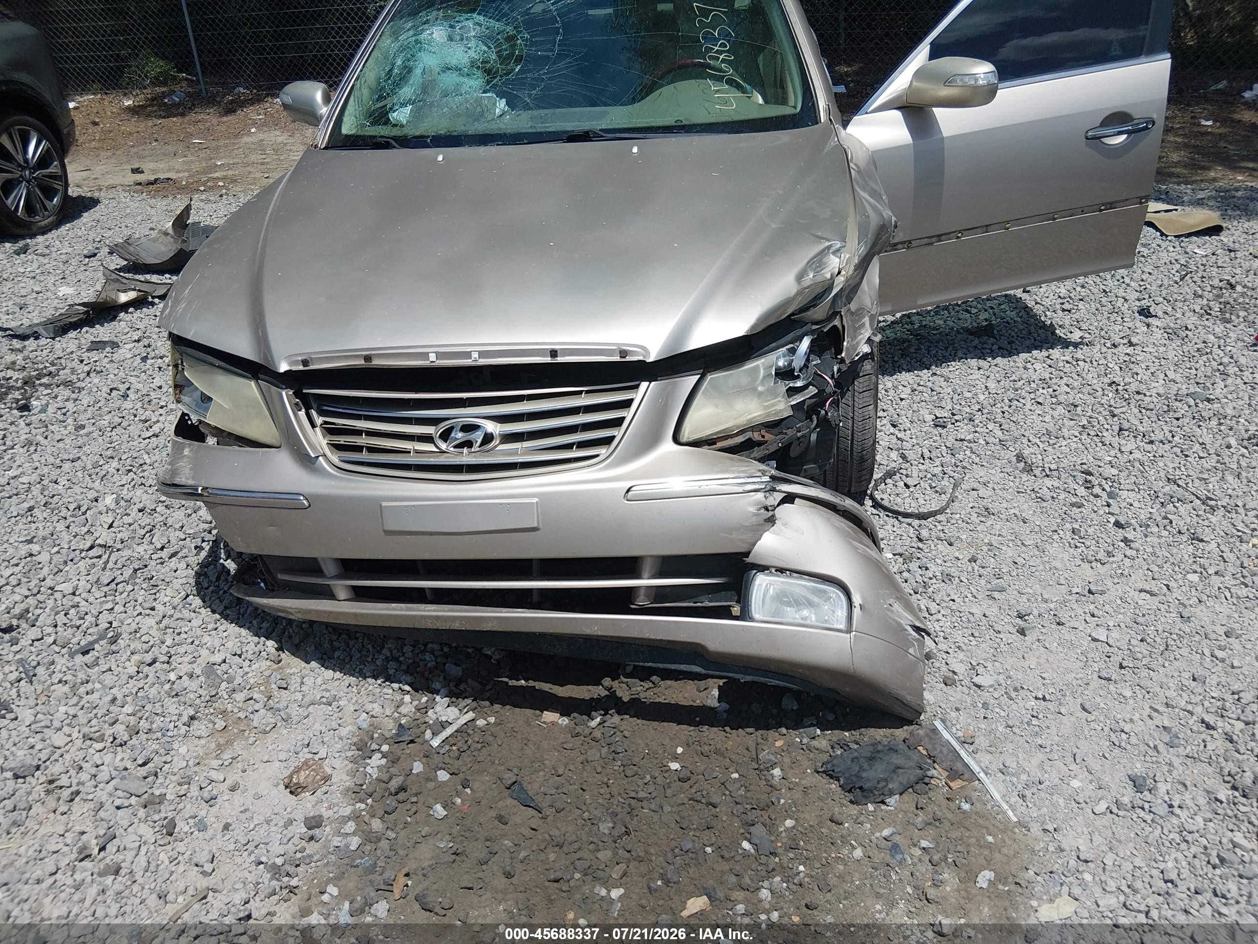 2007 Hyundai Azera Limited/se Silver vin: KMHFC46F47A148088