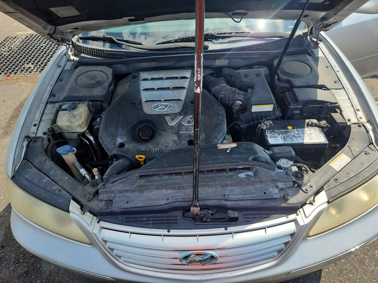 2007 Hyundai Azera Se Silver vin: KMHFC46F47A166266