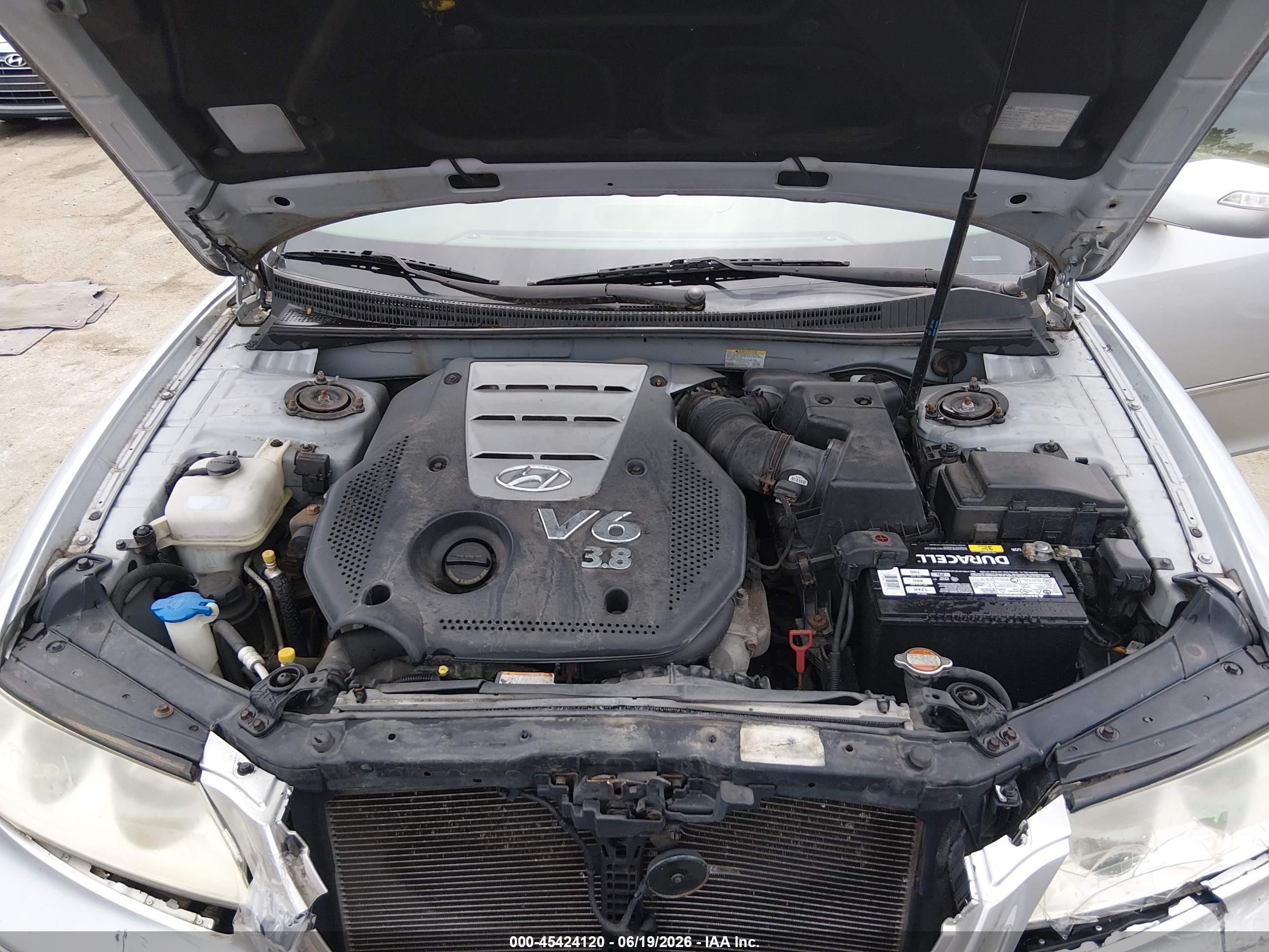 2008 Hyundai Azera Limited Silver vin: KMHFC46F48A289468