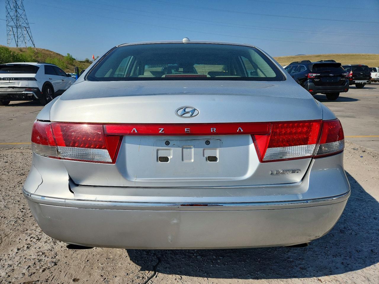 2008 Hyundai Azera Limited Silver vin: KMHFC46F48A291799