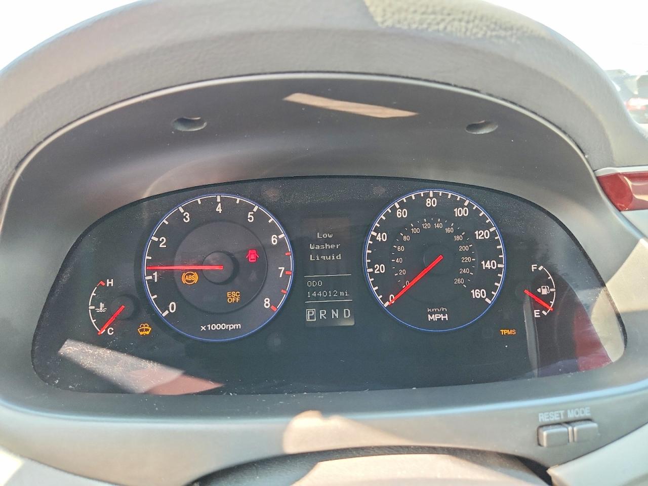 2008 Hyundai Azera Limited Silver vin: KMHFC46F48A291799