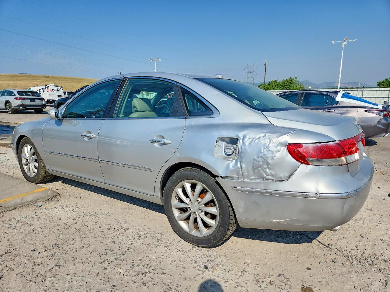 2008 Hyundai Azera Limited Silver vin: KMHFC46F48A291799