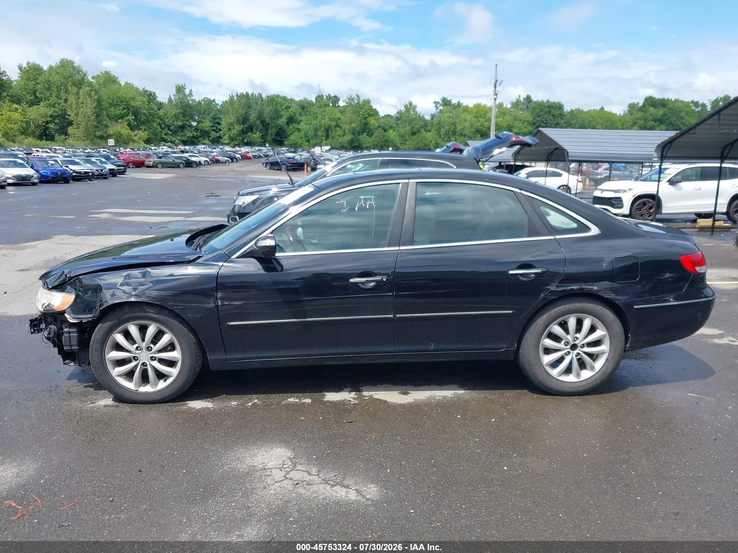 2008 Hyundai Azera Limited Black vin: KMHFC46F48A310075
