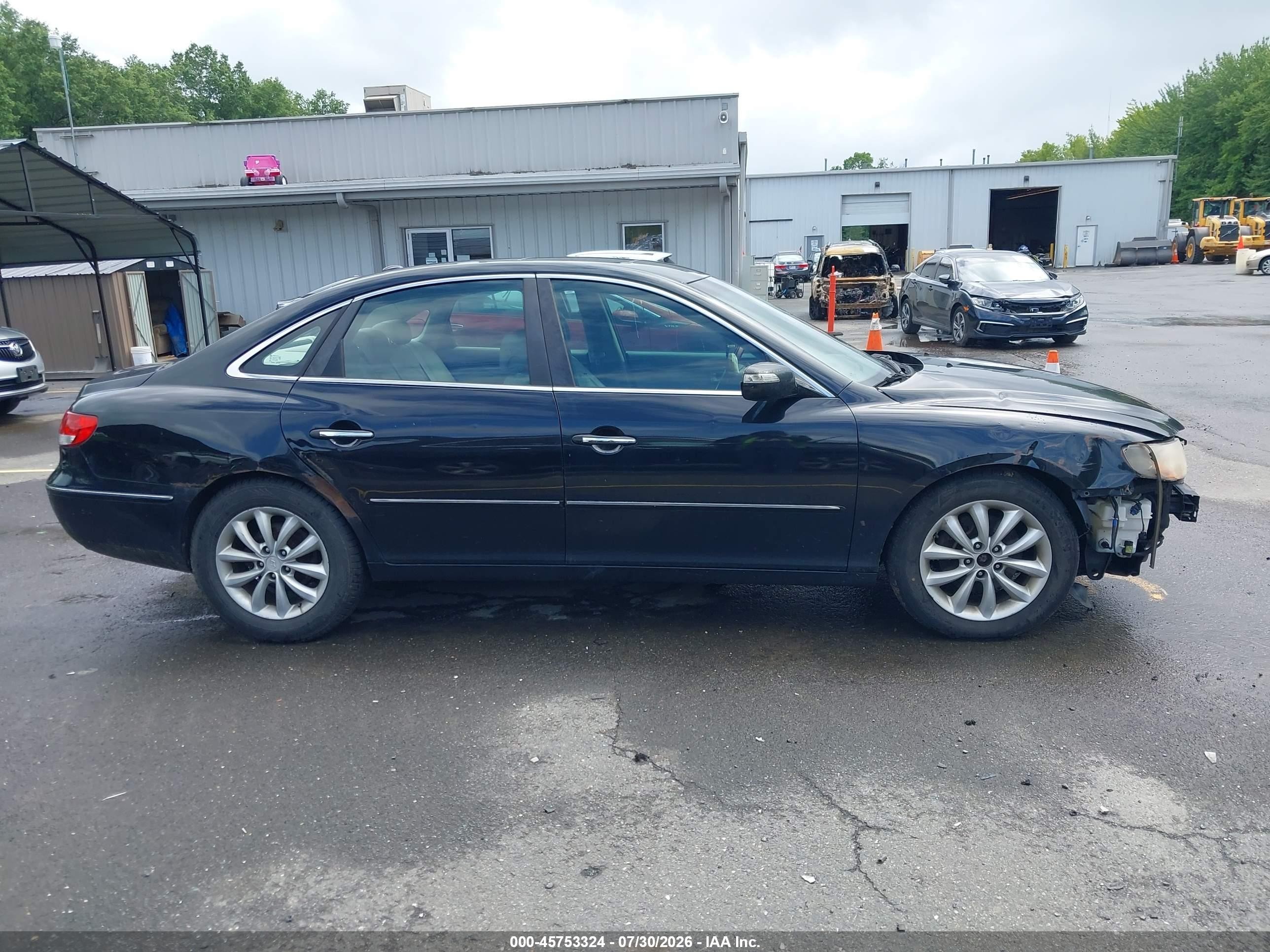 2008 Hyundai Azera Limited Black vin: KMHFC46F48A310075