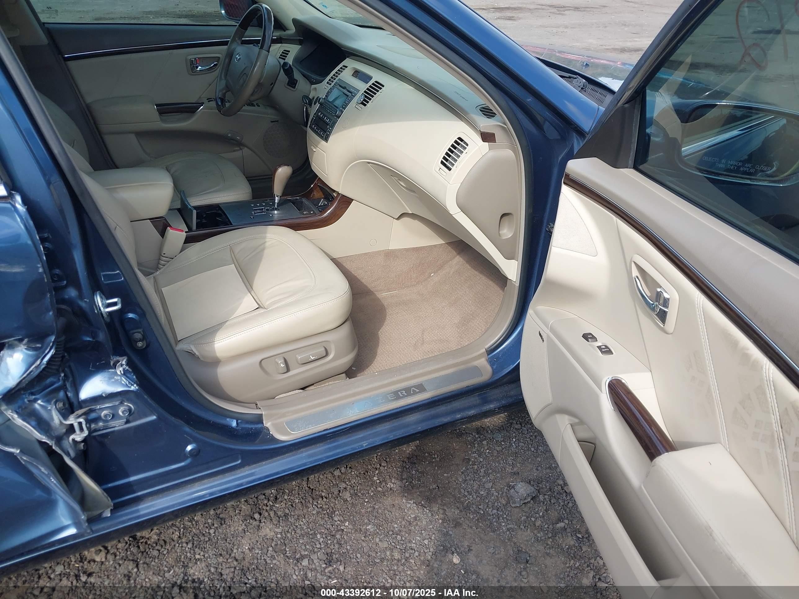 2009 Hyundai Azera Limited Blue vin: KMHFC46F49A356863