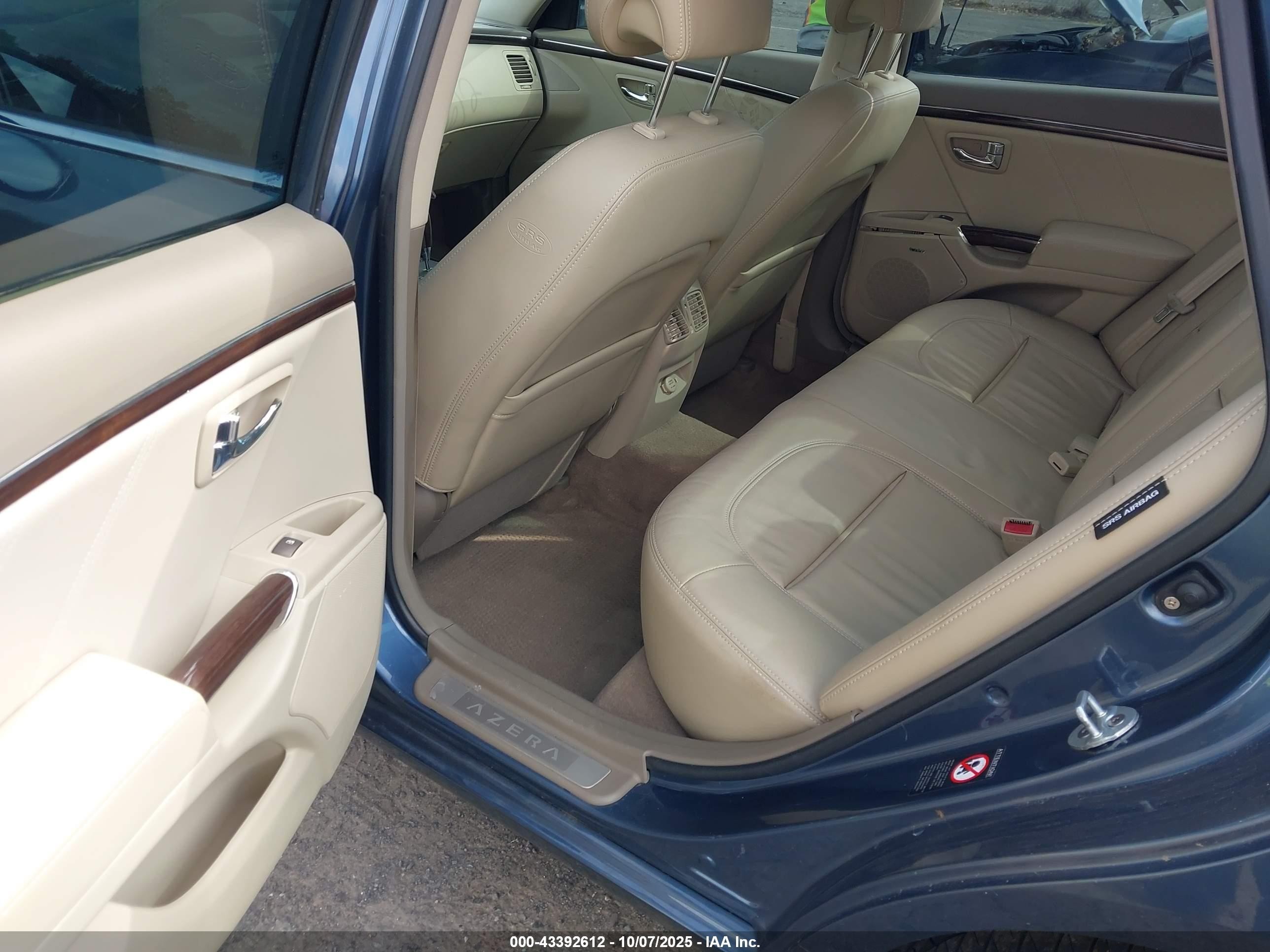 2009 Hyundai Azera Limited Blue vin: KMHFC46F49A356863