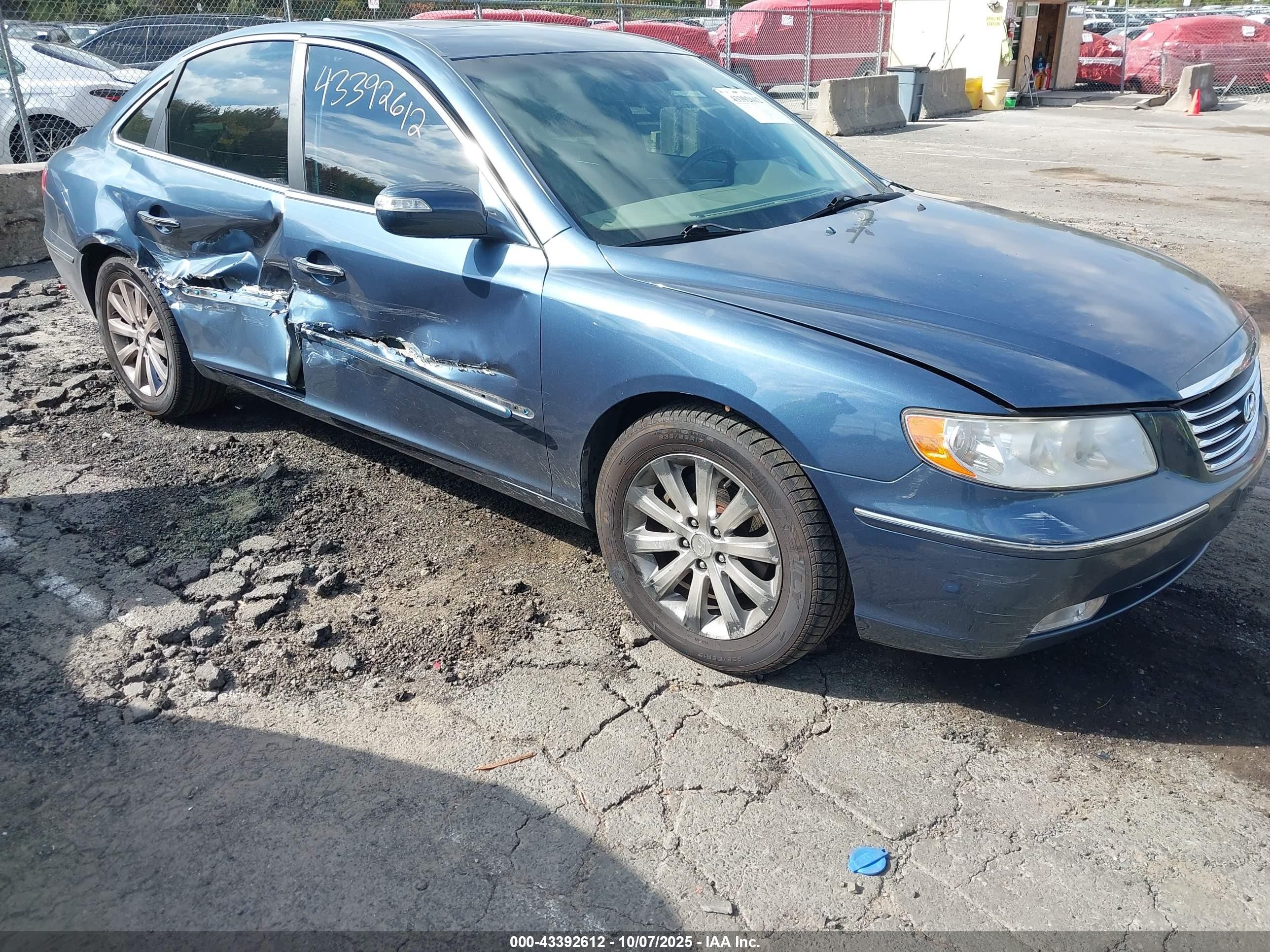 2009 Hyundai Azera Limited Blue vin: KMHFC46F49A356863
