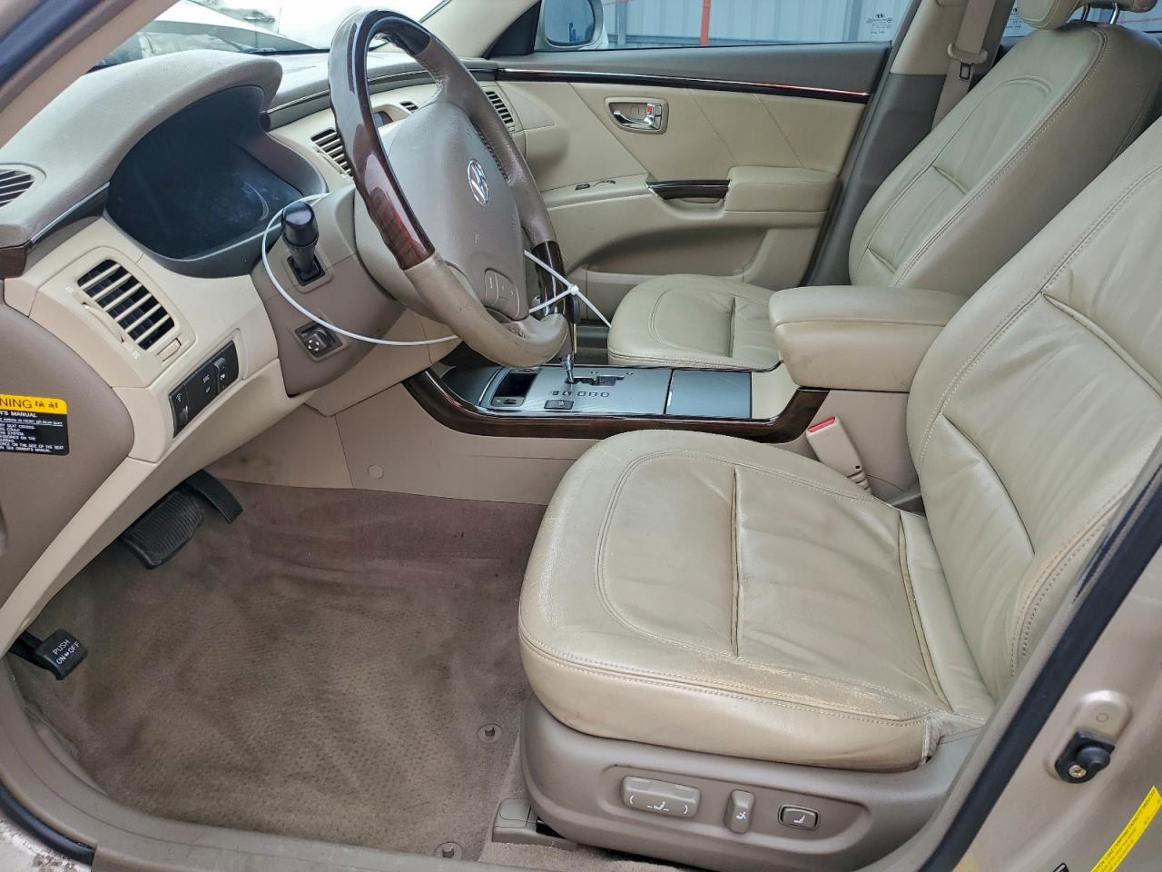 2009 Hyundai Azera Se Beige vin: KMHFC46F49A364560