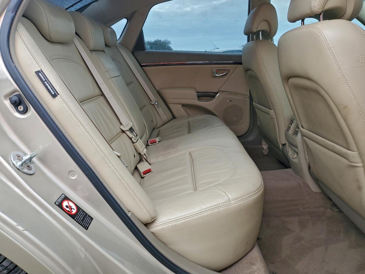 2009 Hyundai Azera Se Beige vin: KMHFC46F49A364560