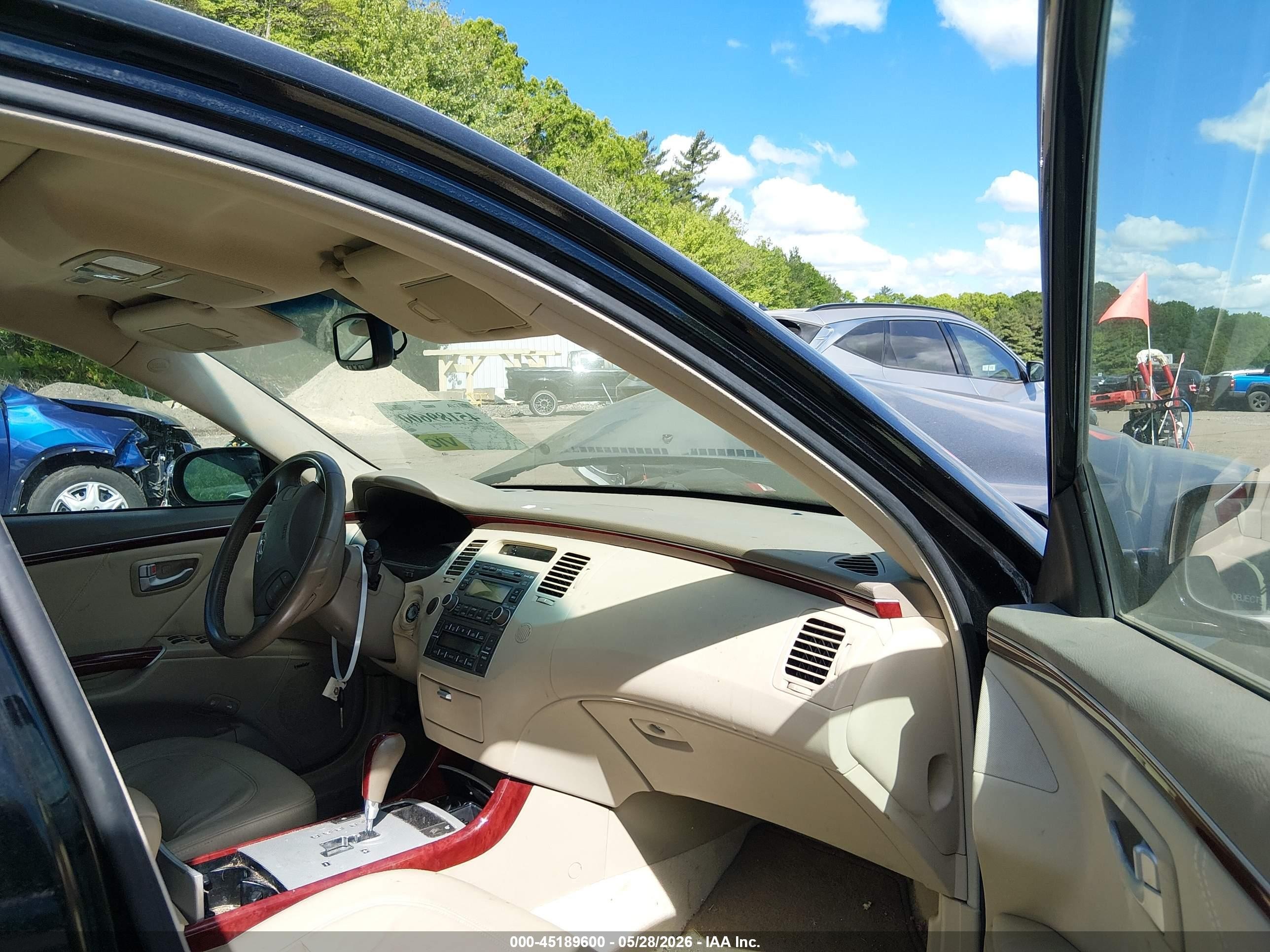 2008 Hyundai Azera Limited Black vin: KMHFC46F58A267849