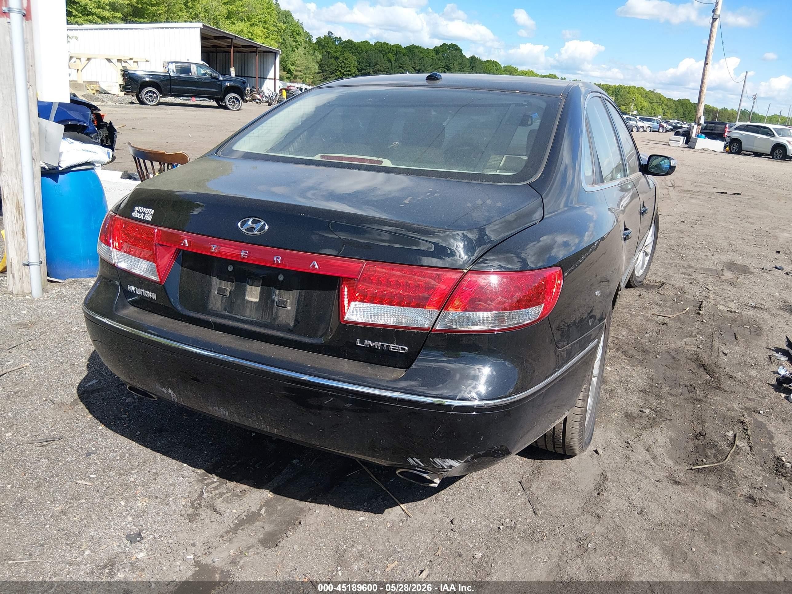 2008 Hyundai Azera Limited Black vin: KMHFC46F58A267849