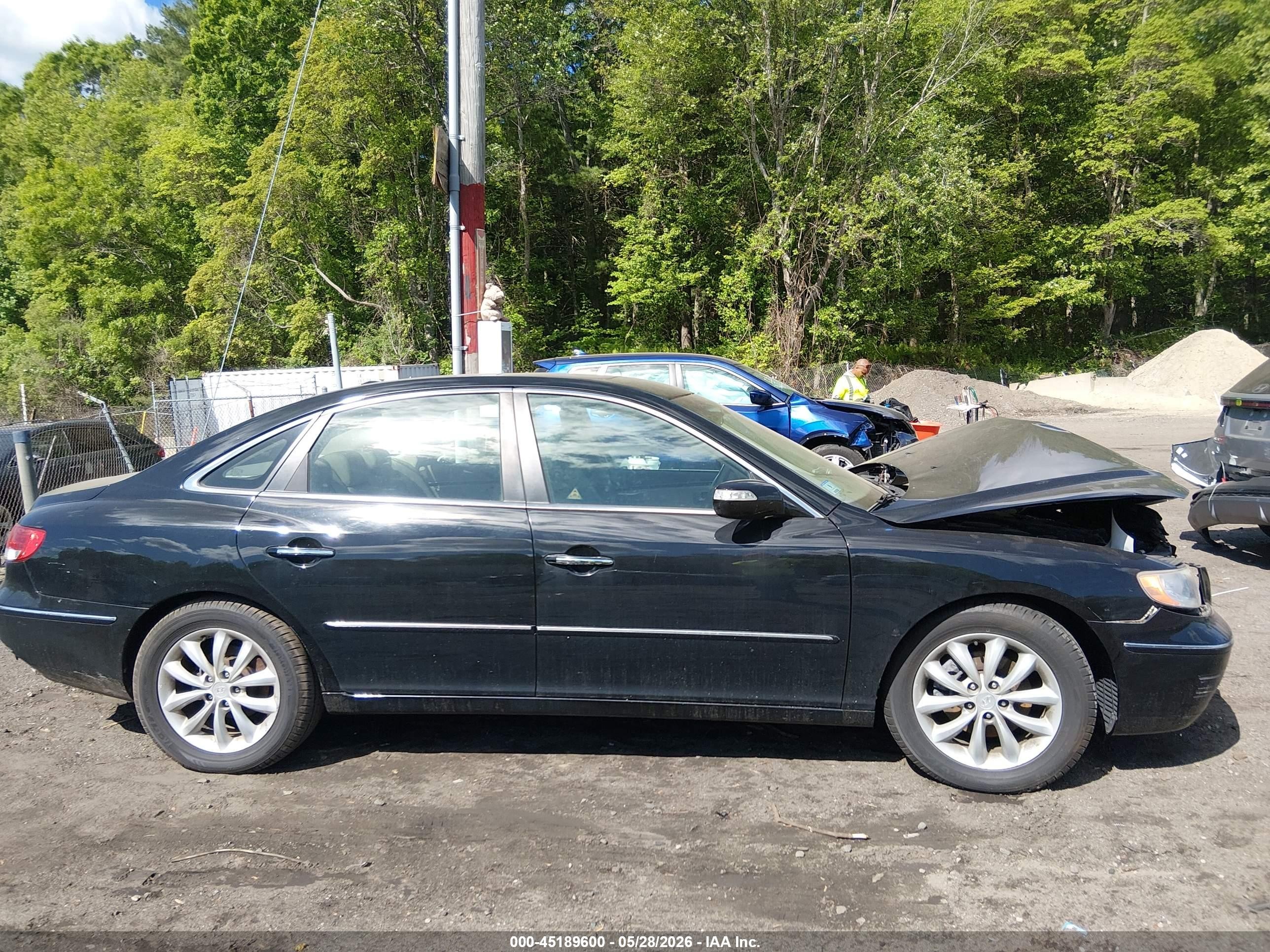 2008 Hyundai Azera Limited Black vin: KMHFC46F58A267849