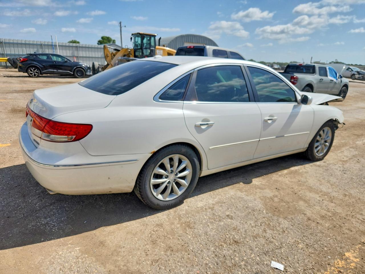 2008 Hyundai Azera Limited White vin: KMHFC46F58A290712