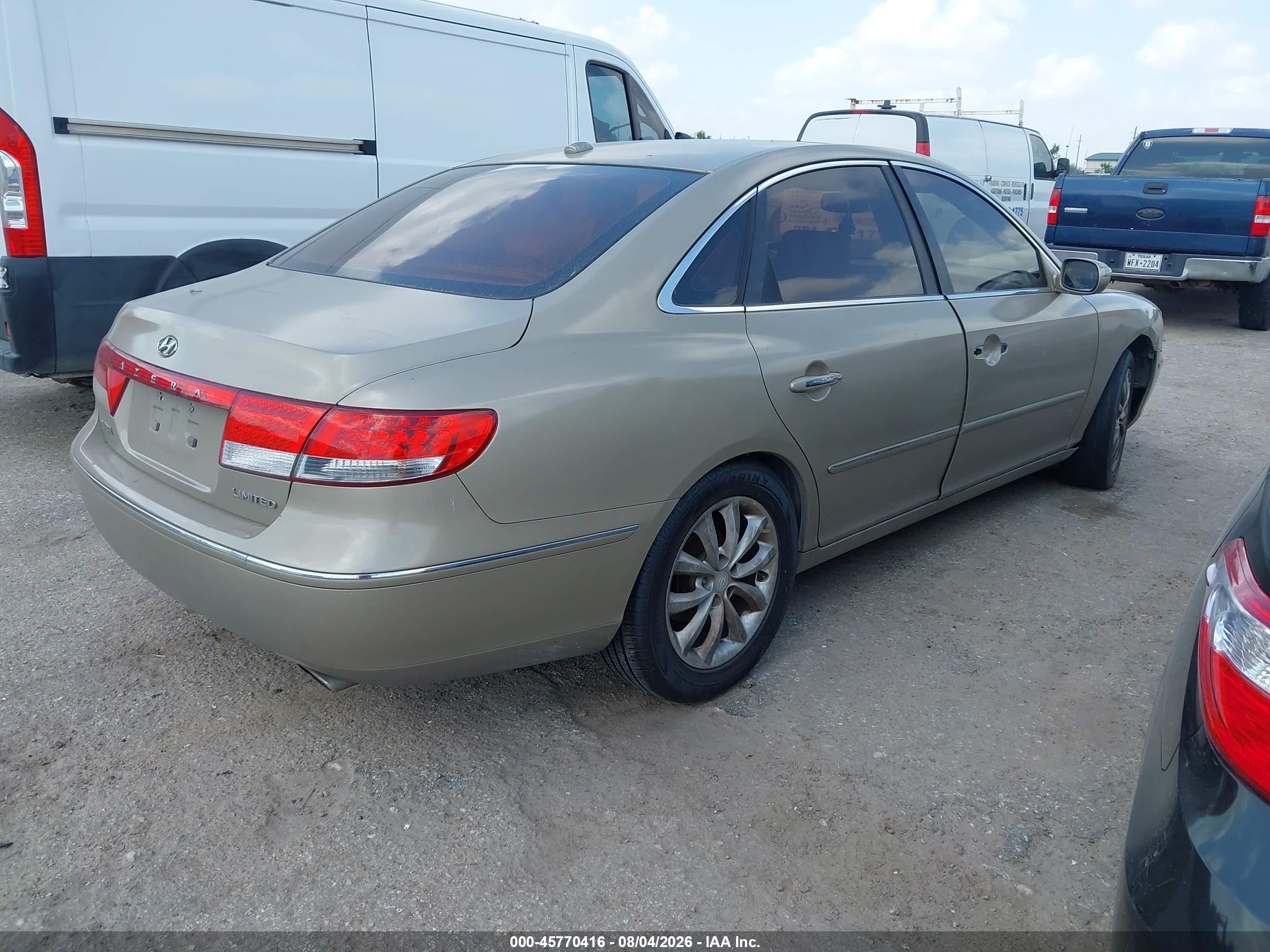 2008 Hyundai Azera Limited Gold vin: KMHFC46F58A321117
