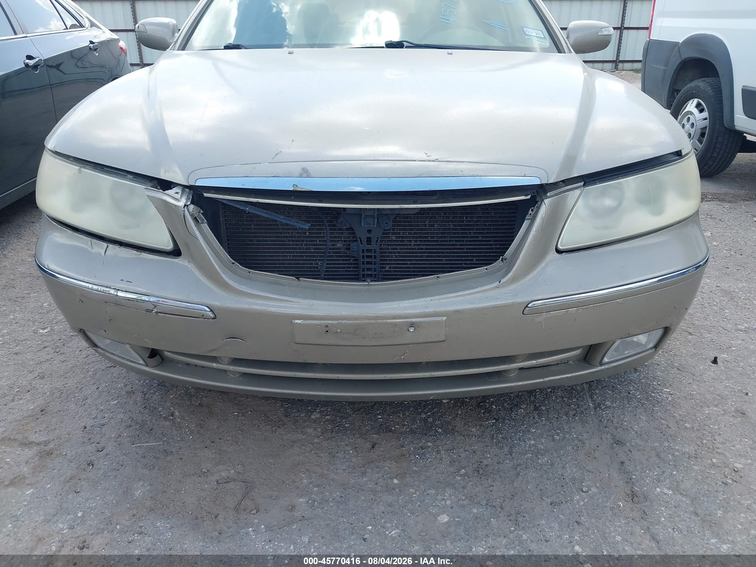 2008 Hyundai Azera Limited Gold vin: KMHFC46F58A321117