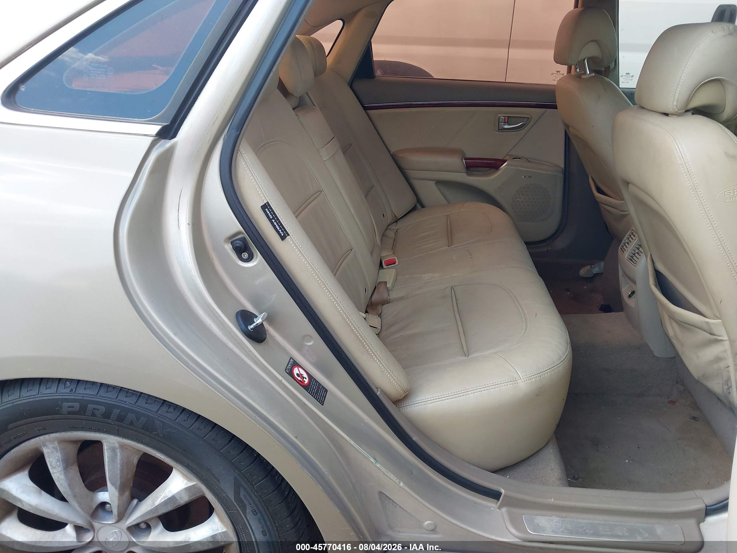 2008 Hyundai Azera Limited Gold vin: KMHFC46F58A321117