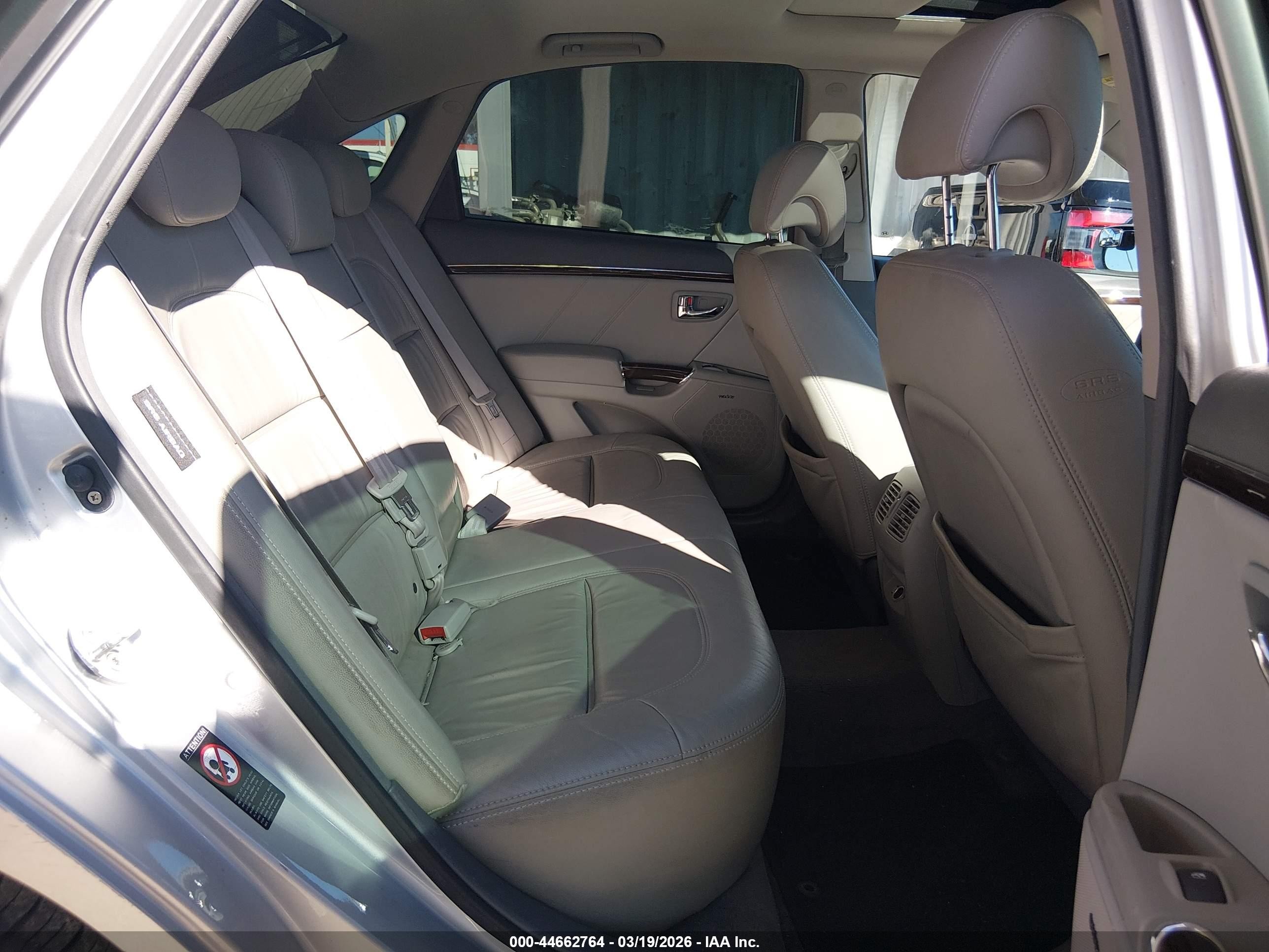 2009 Hyundai Azera Limited Серый vin: KMHFC46F59A343071