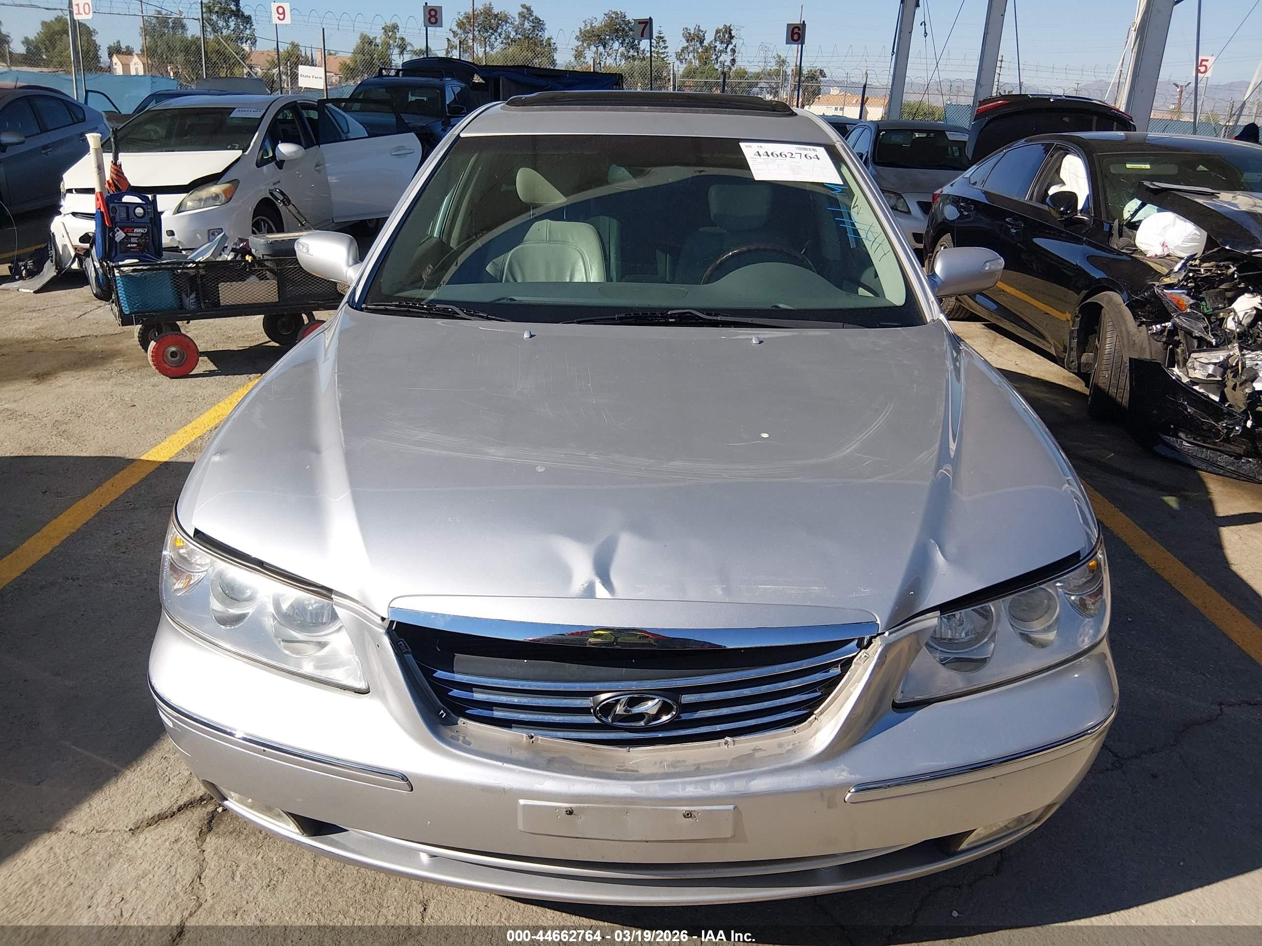 2009 Hyundai Azera Limited Серый vin: KMHFC46F59A343071