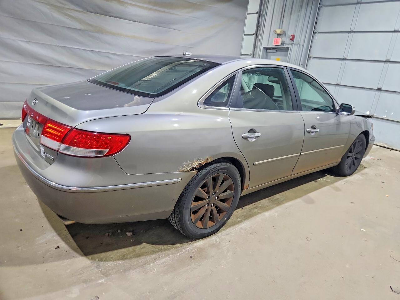 2009 Hyundai Azera Limited Gray vin: KMHFC46F59A371985