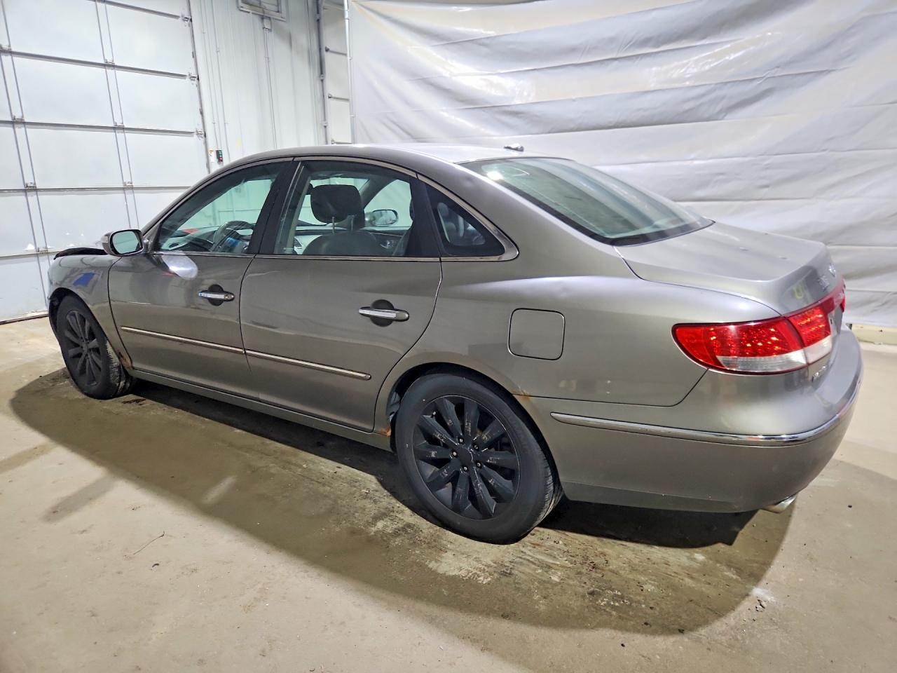 2009 Hyundai Azera Limited Gray vin: KMHFC46F59A371985