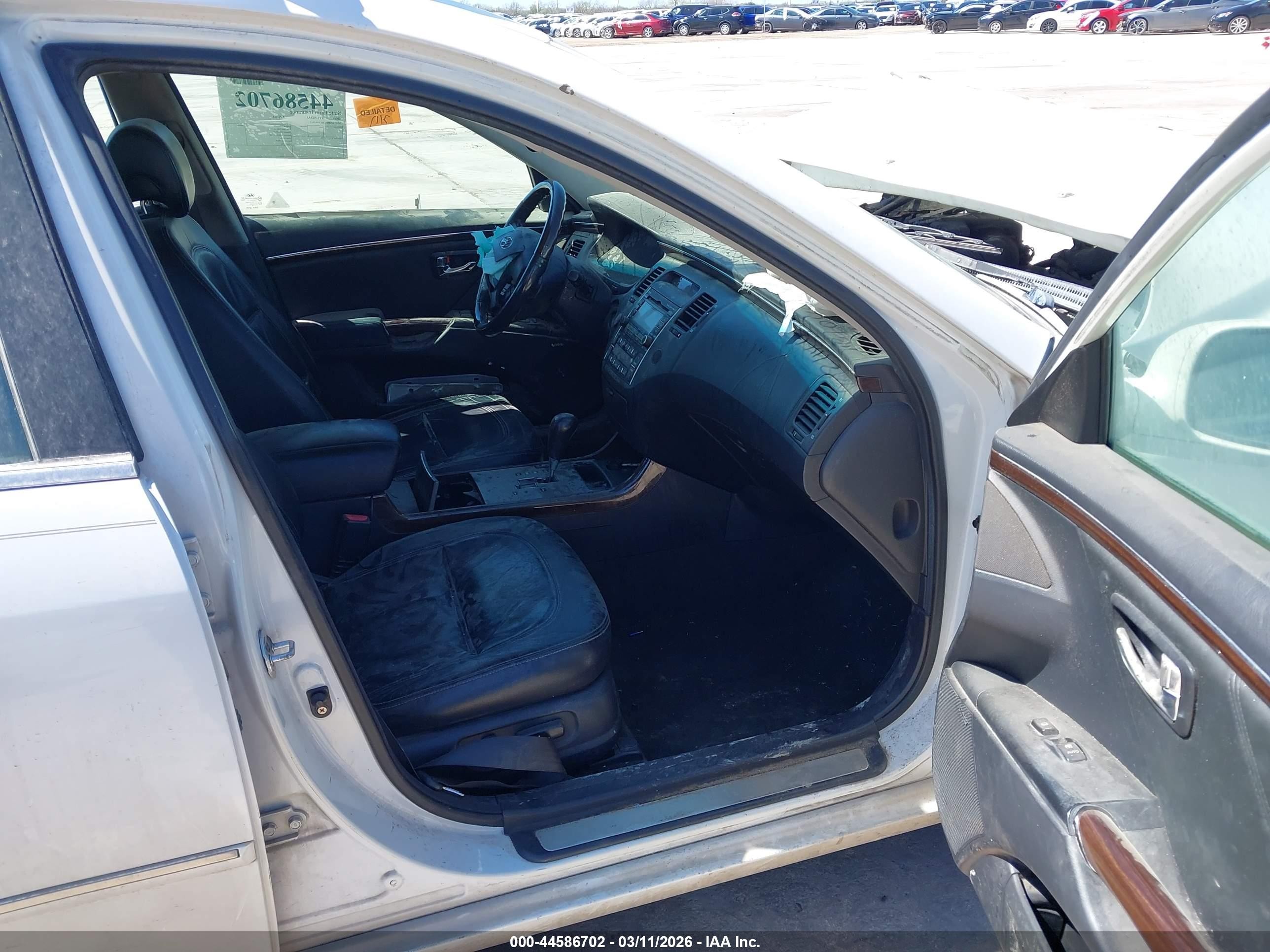 2009 Hyundai Azera Limited White vin: KMHFC46F59A392433