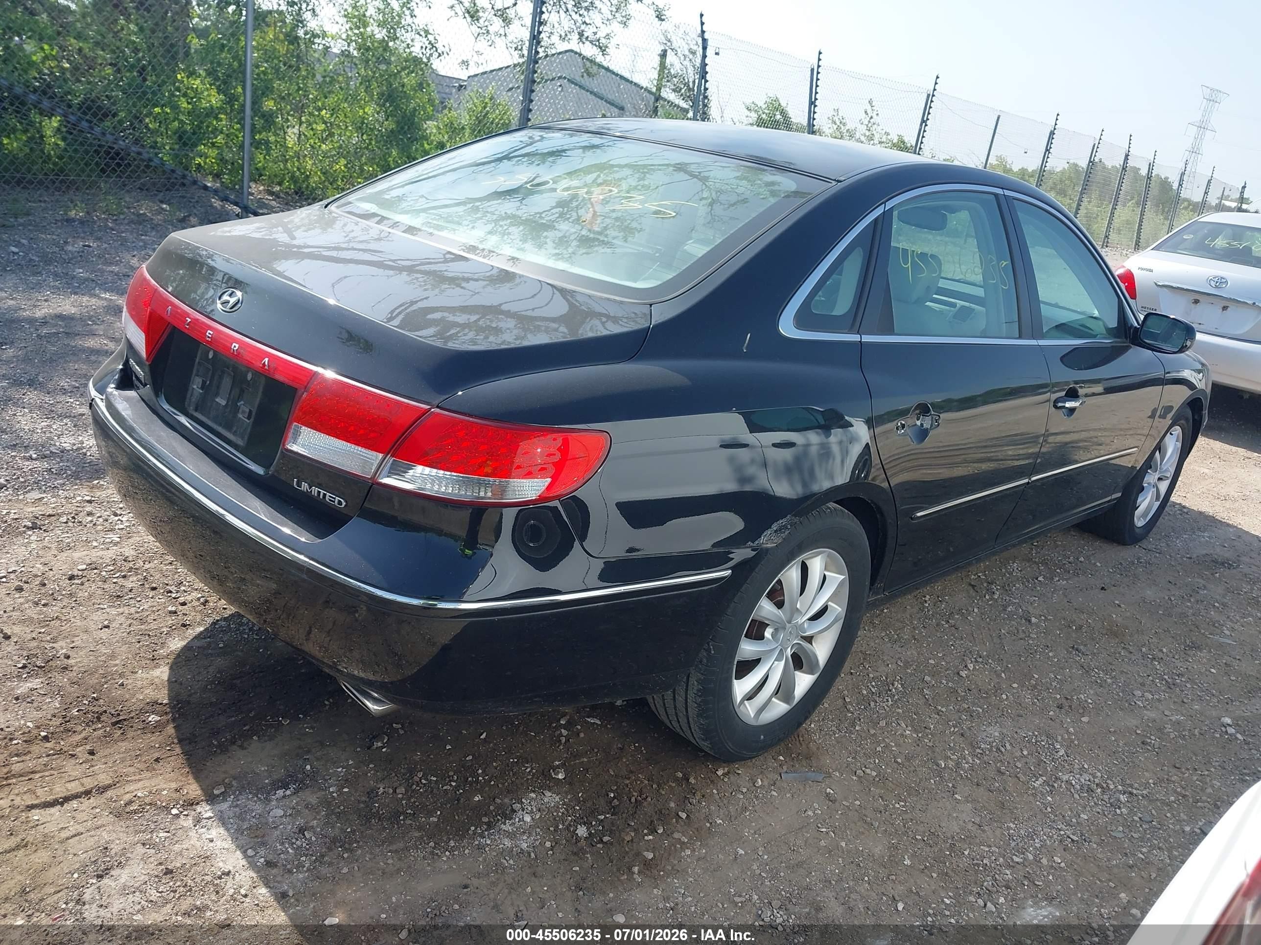 2006 Hyundai Azera Limited/se Black vin: KMHFC46F66A100218