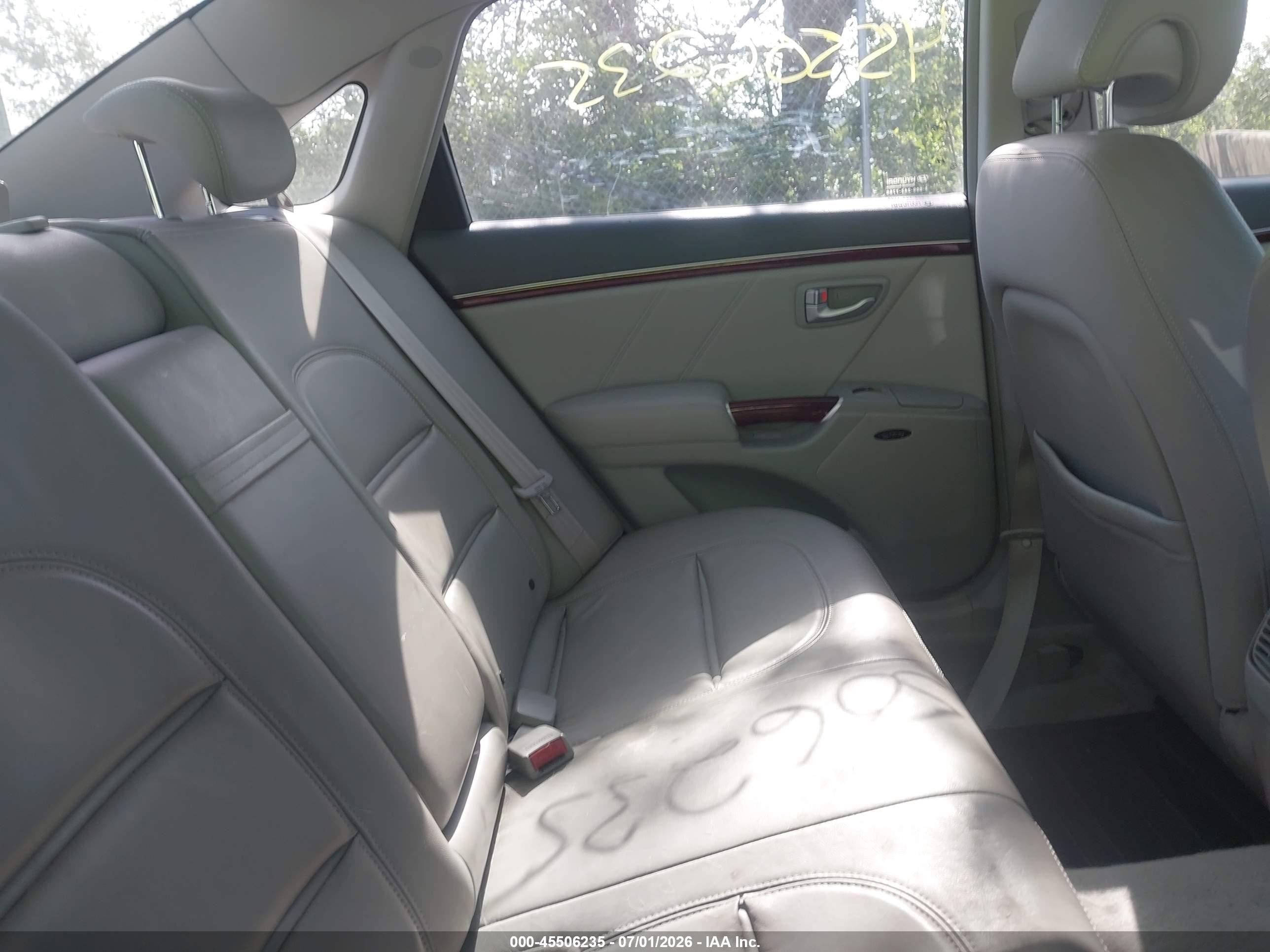 2006 Hyundai Azera Limited/se Black vin: KMHFC46F66A100218
