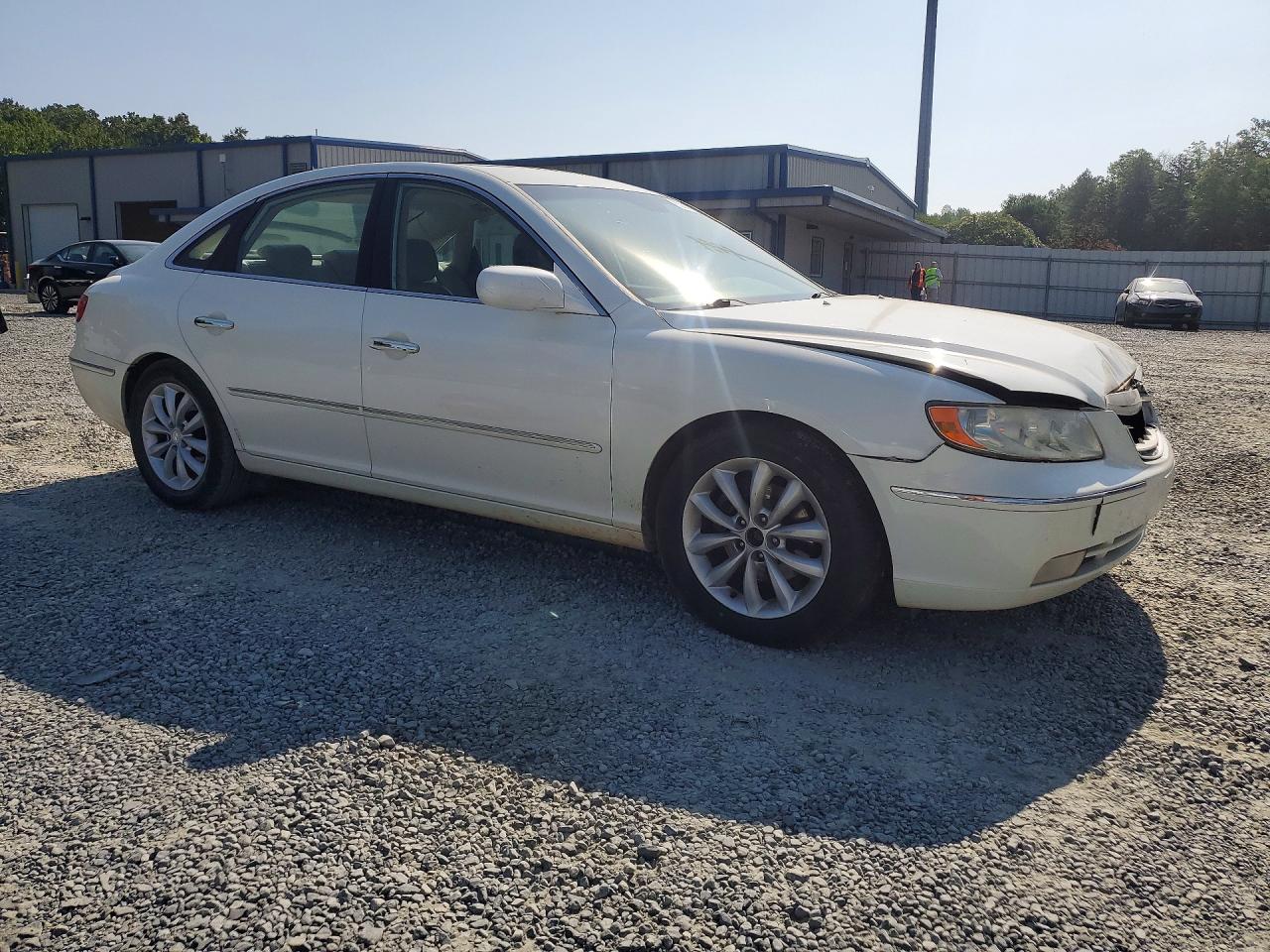 2006 Hyundai Azera Se White vin: KMHFC46F66A108271