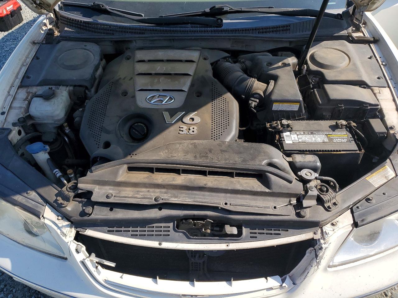2006 Hyundai Azera Se White vin: KMHFC46F66A108271