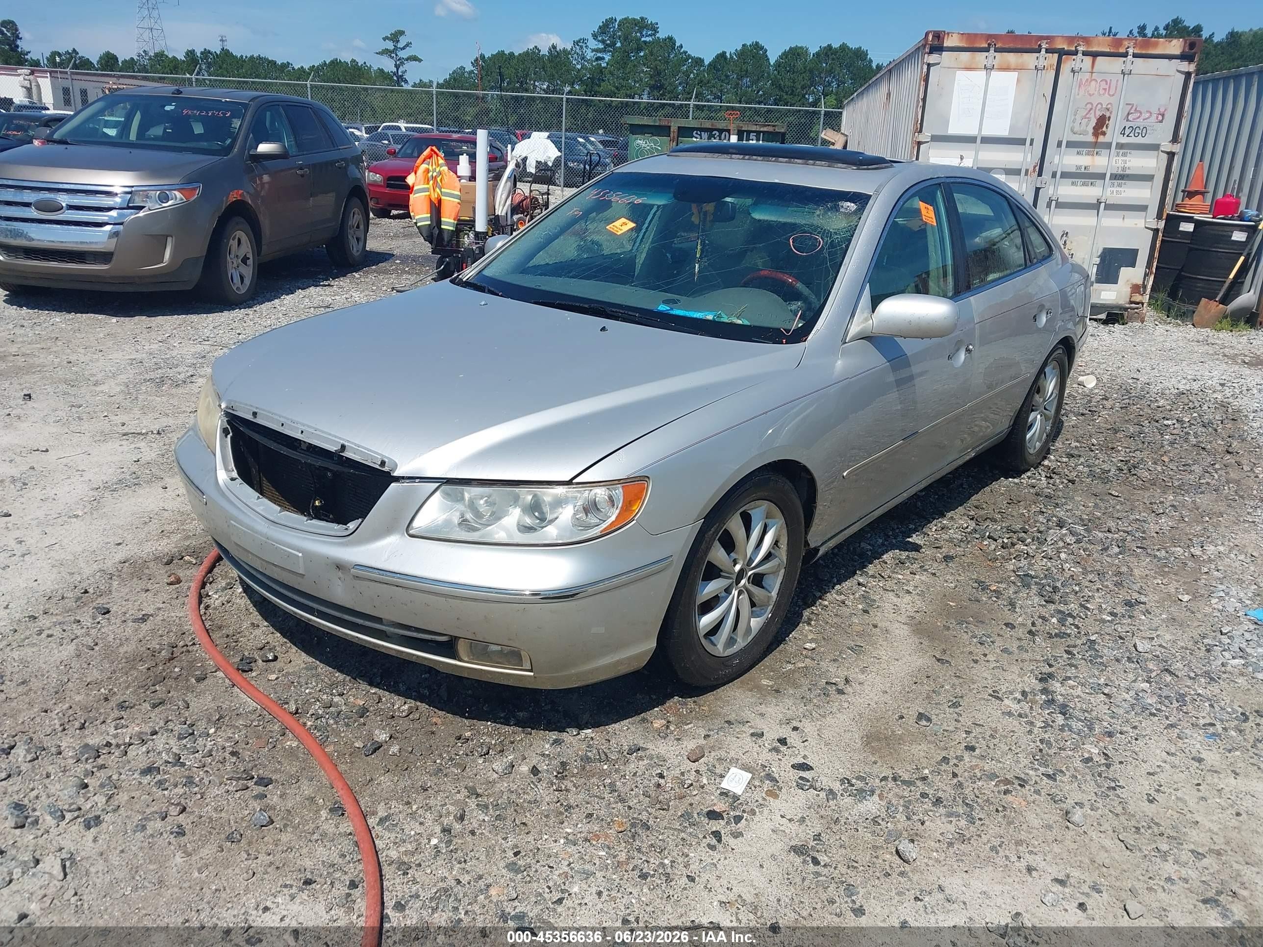 2006 Hyundai Azera Limited/se Silver vin: KMHFC46F66A125099
