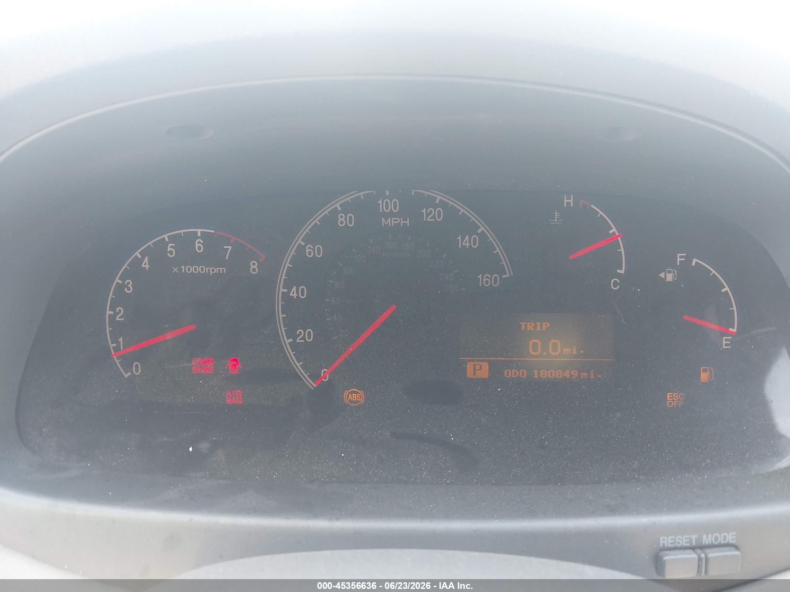 2006 Hyundai Azera Limited/se Silver vin: KMHFC46F66A125099