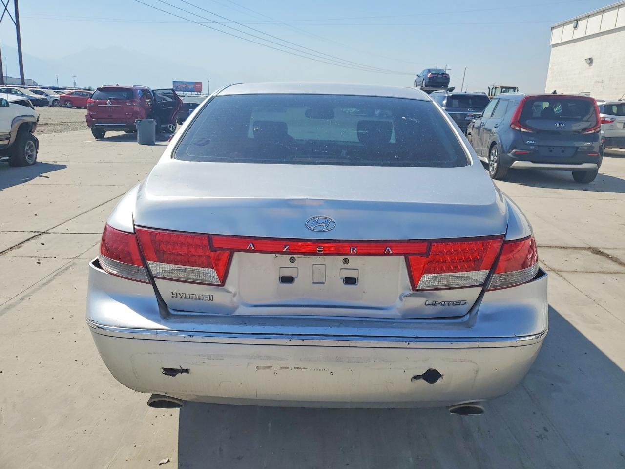 2007 Hyundai Azera Silver vin: KMHFC46F67A190052
