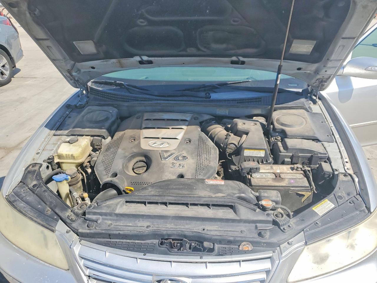 2007 Hyundai Azera Silver vin: KMHFC46F67A190052