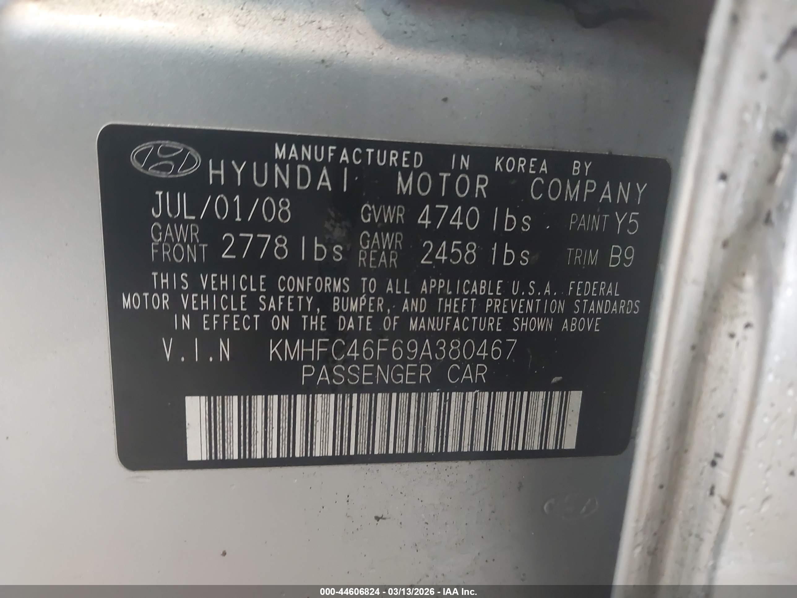 2009 Hyundai Azera Limited Silver vin: KMHFC46F69A380467