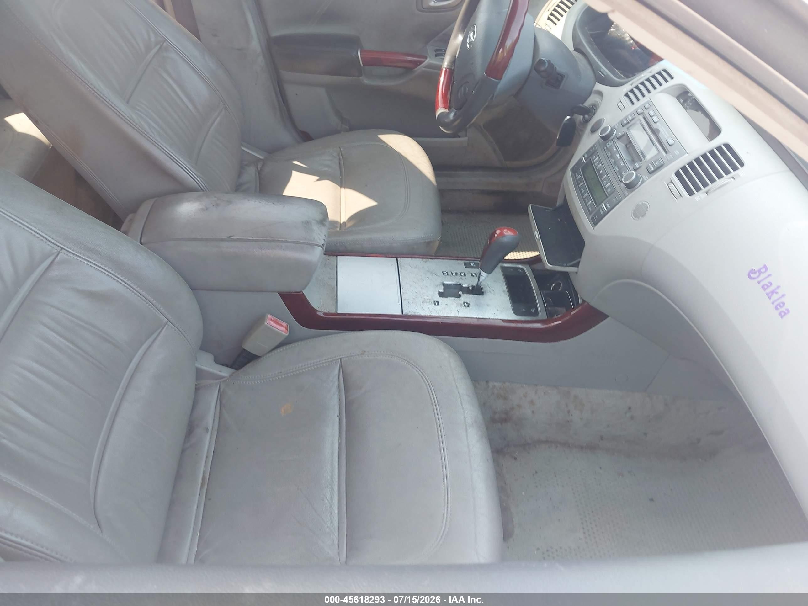 2006 Hyundai Azera Limited/se Серебряный vin: KMHFC46F76A050932