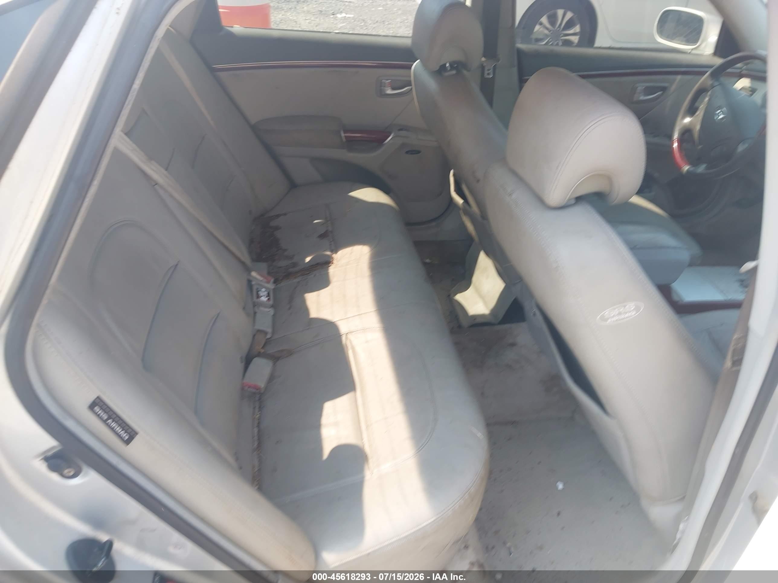 2006 Hyundai Azera Limited/se Серебряный vin: KMHFC46F76A050932