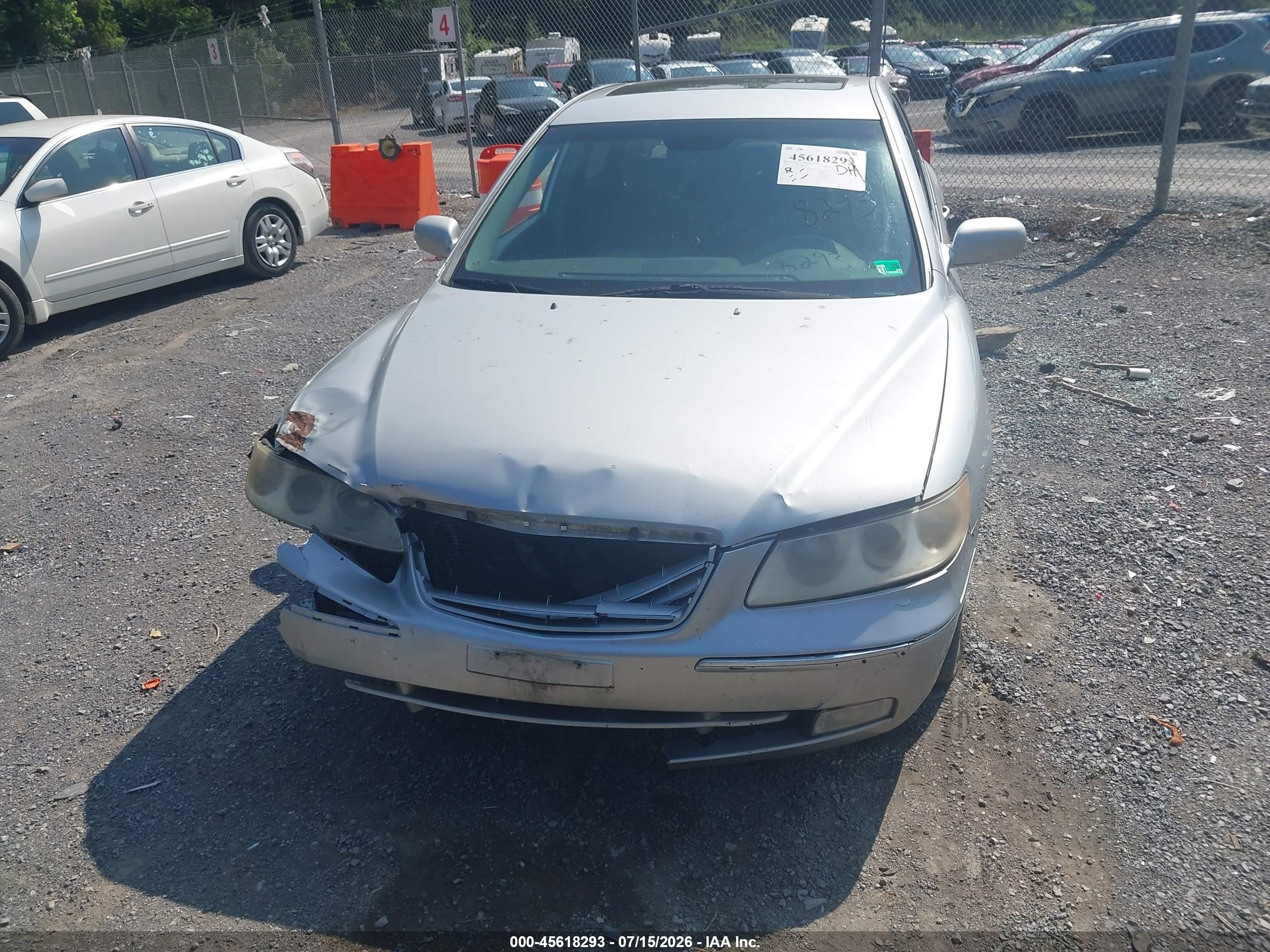 2006 Hyundai Azera Limited/se Серебряный vin: KMHFC46F76A050932