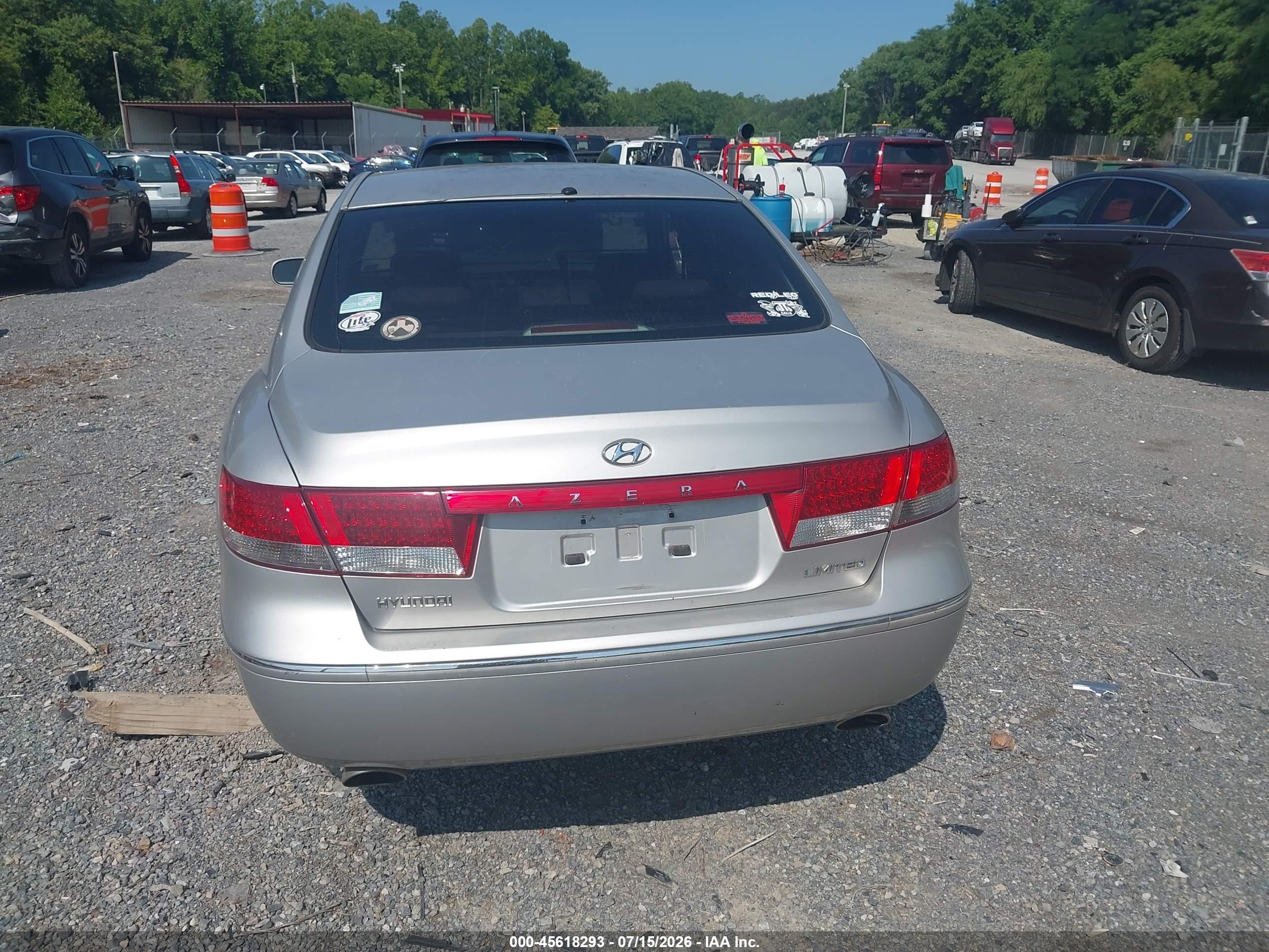 2006 Hyundai Azera Limited/se Серебряный vin: KMHFC46F76A050932