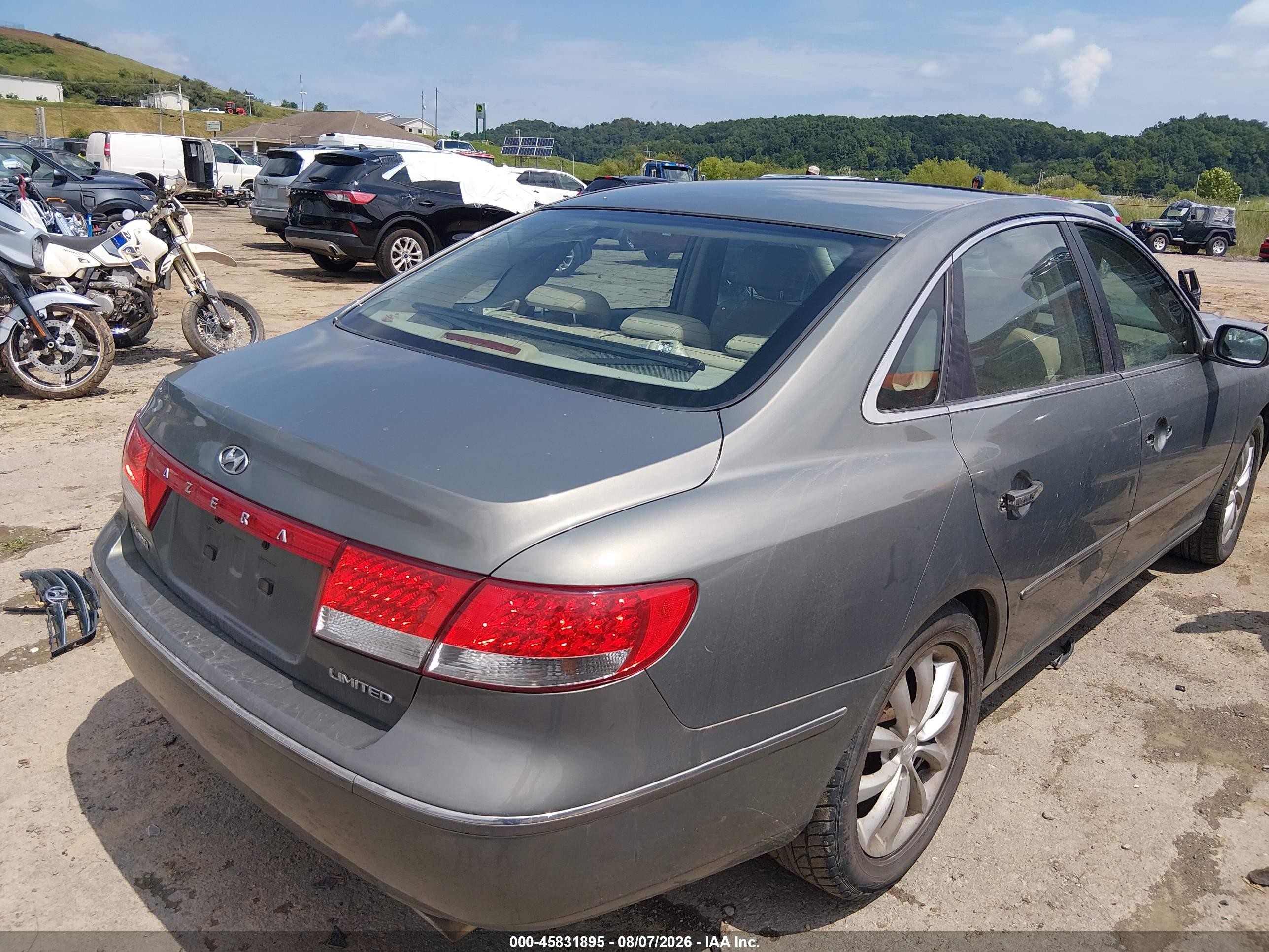 2006 Hyundai Azera Limited/se Gray vin: KMHFC46F76A134989