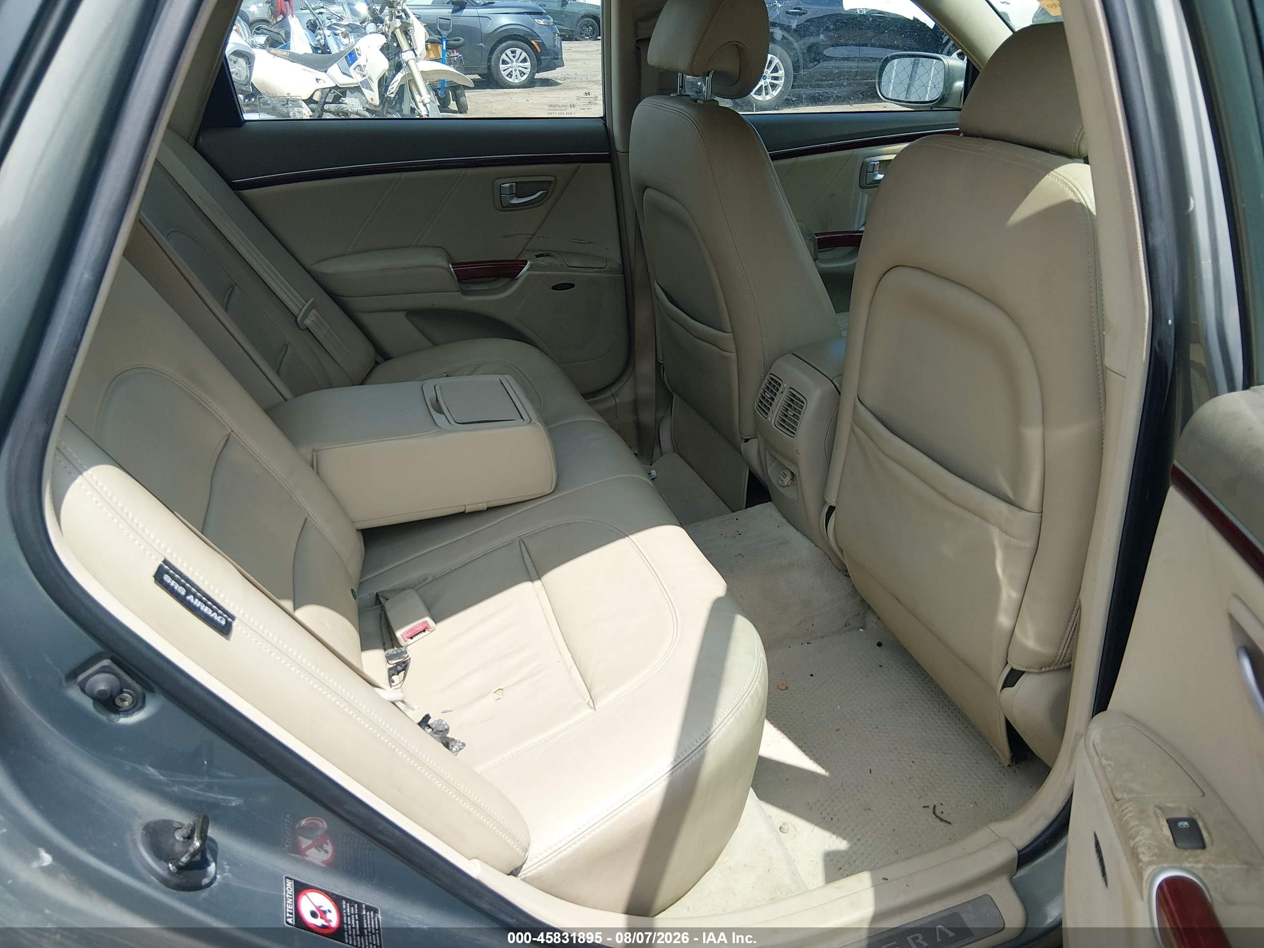 2006 Hyundai Azera Limited/se Gray vin: KMHFC46F76A134989