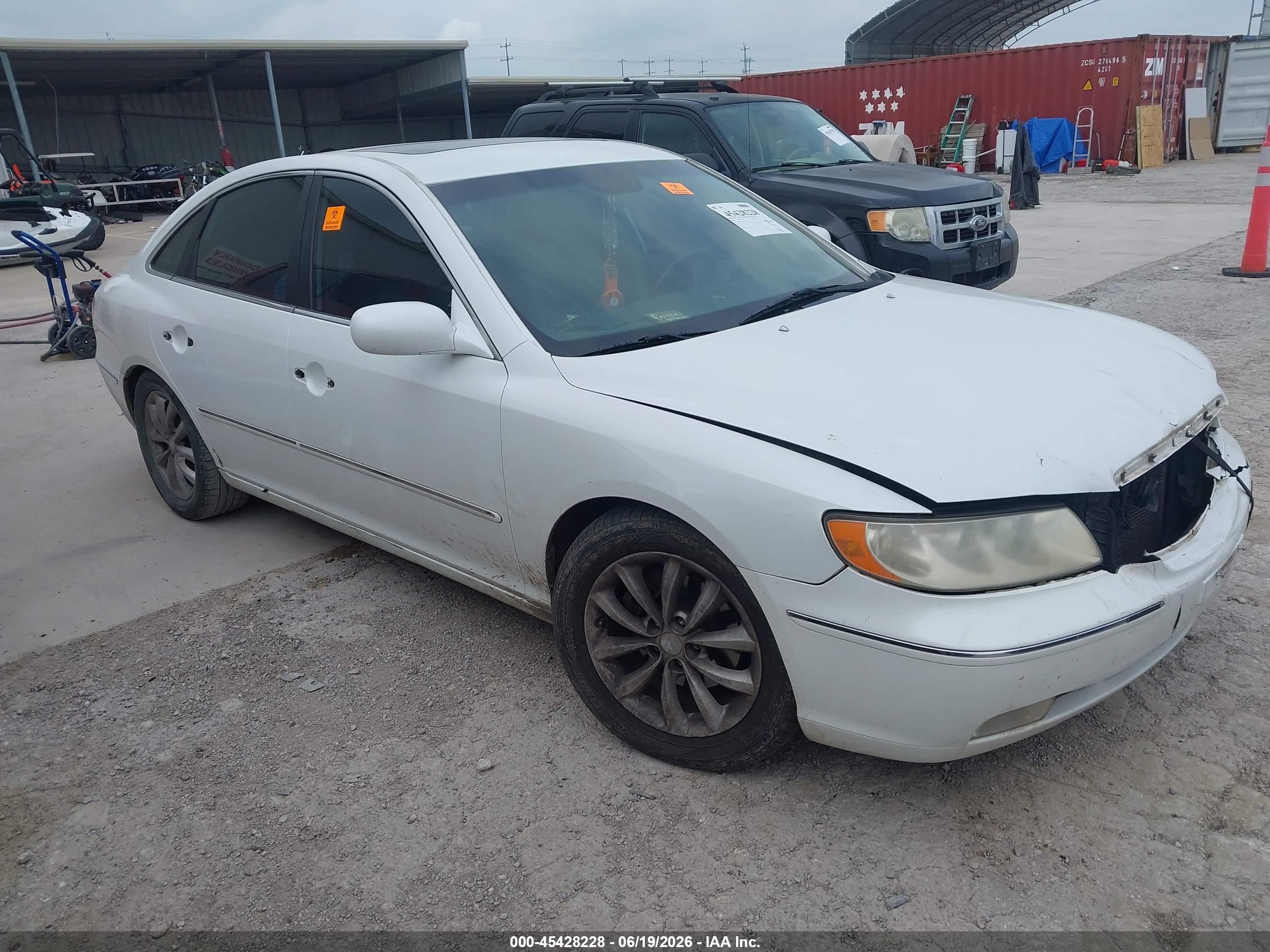 2007 Hyundai Azera   White vin: KMHFC46F77A201494