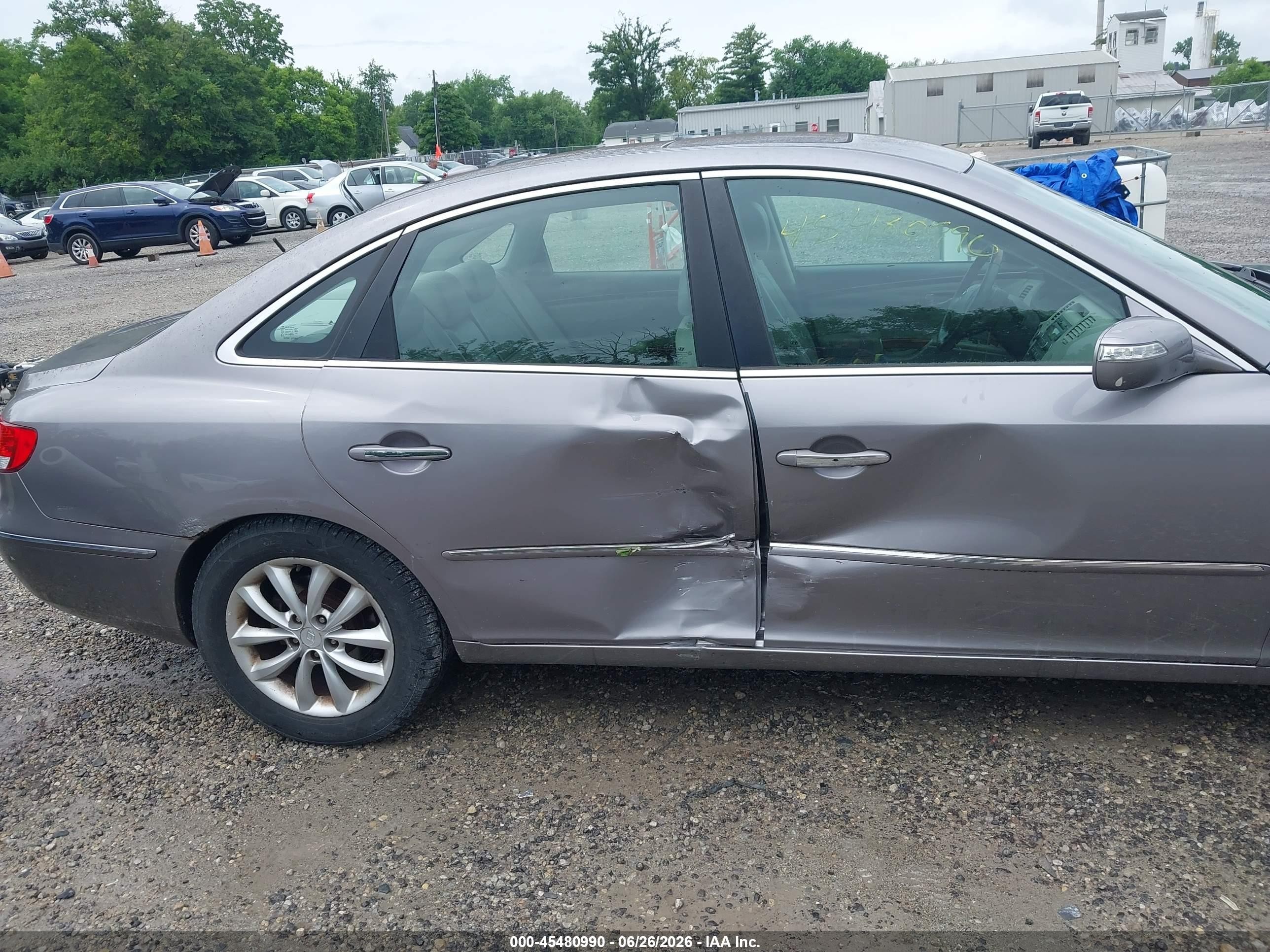 2008 Hyundai Azera Limited Gray vin: KMHFC46F78A290310