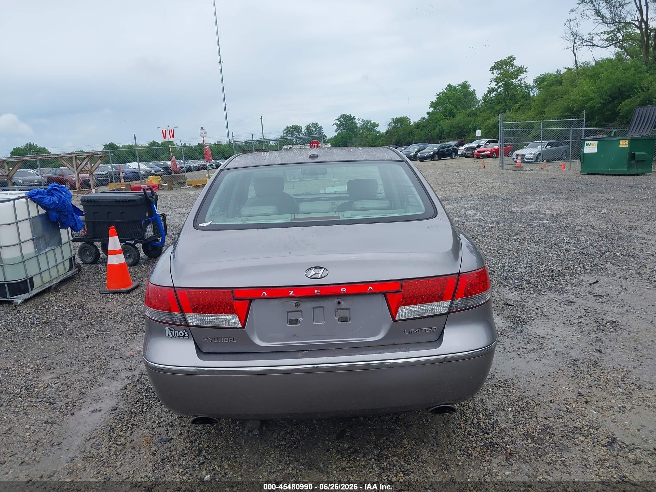 2008 Hyundai Azera Limited Gray vin: KMHFC46F78A290310