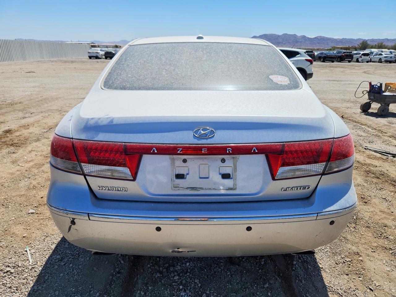 2008 Hyundai Azera Limited Silver vin: KMHFC46F78A295880
