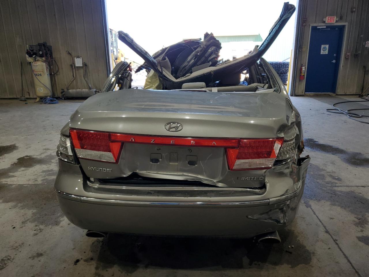 2009 Hyundai Azera Se Gray vin: KMHFC46F79A342634